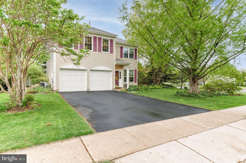 Photo of 2 Fanning Way, PENNINGTON, NJ 08534 (MLS # NJME2075994)