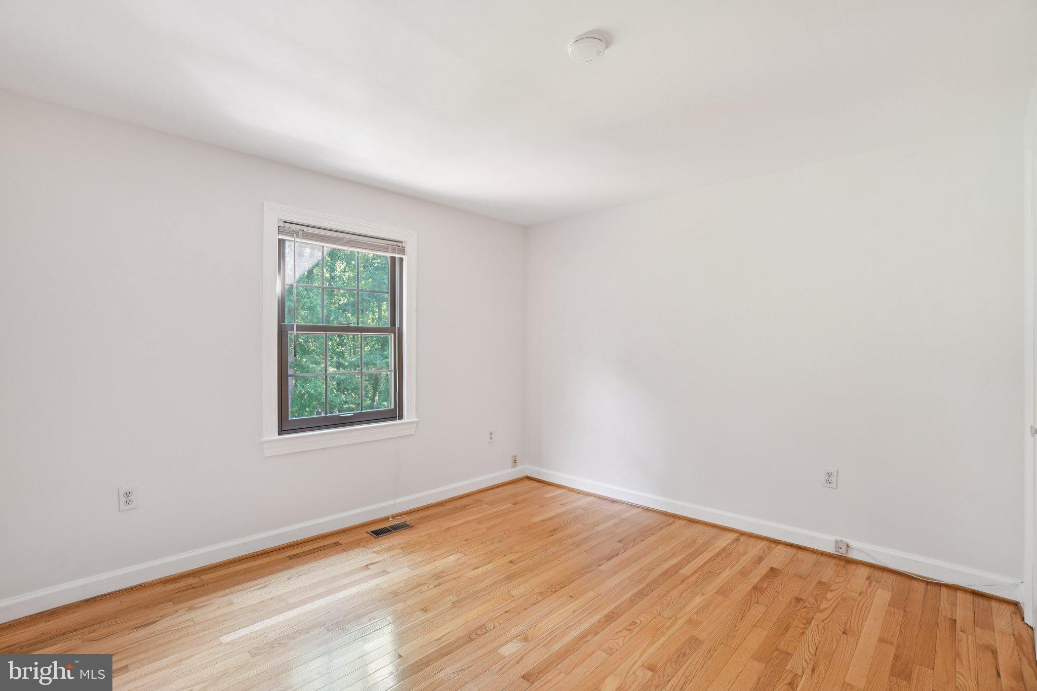 CARDINAL GLEN - Residential