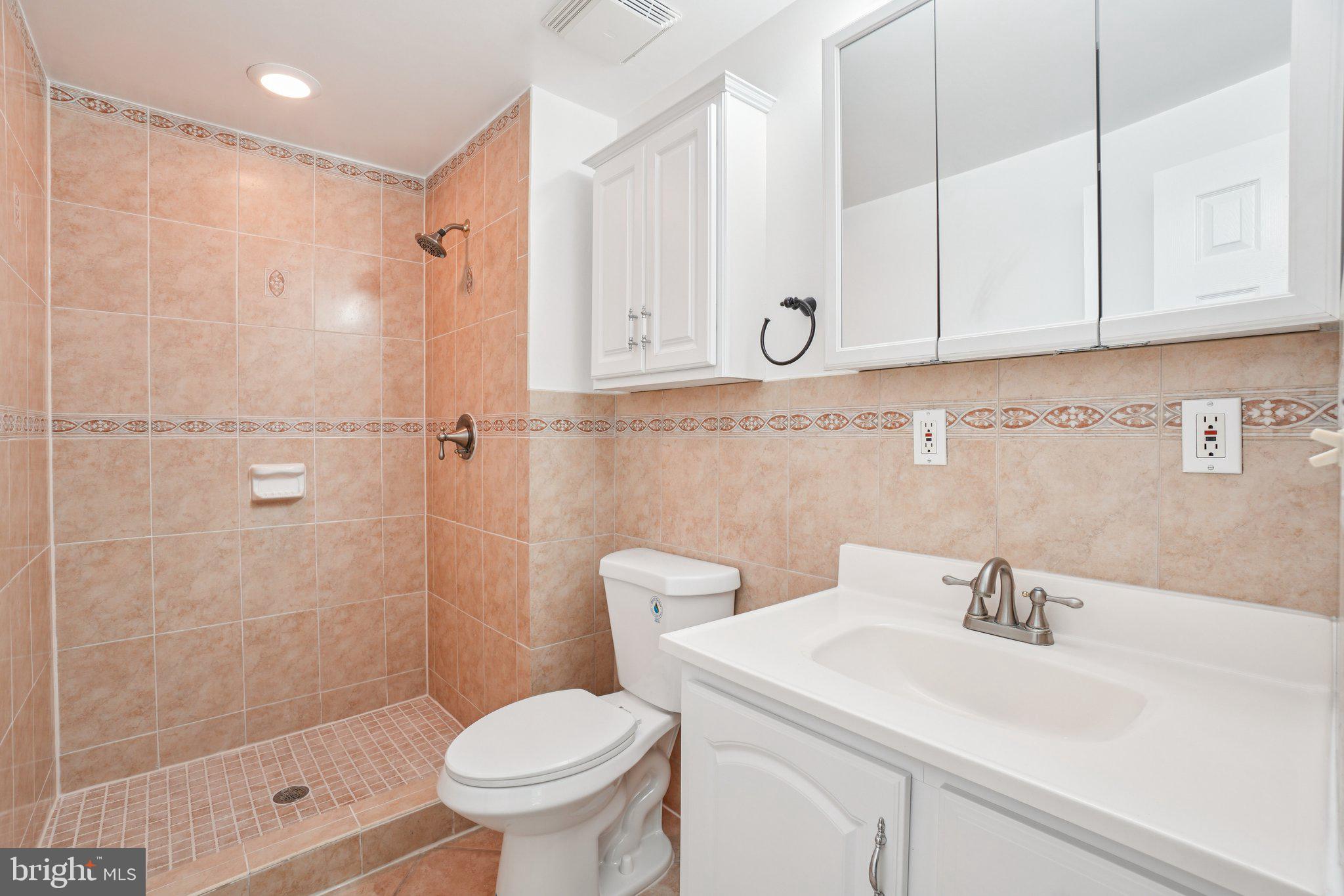 CARDINAL GLEN - Residential