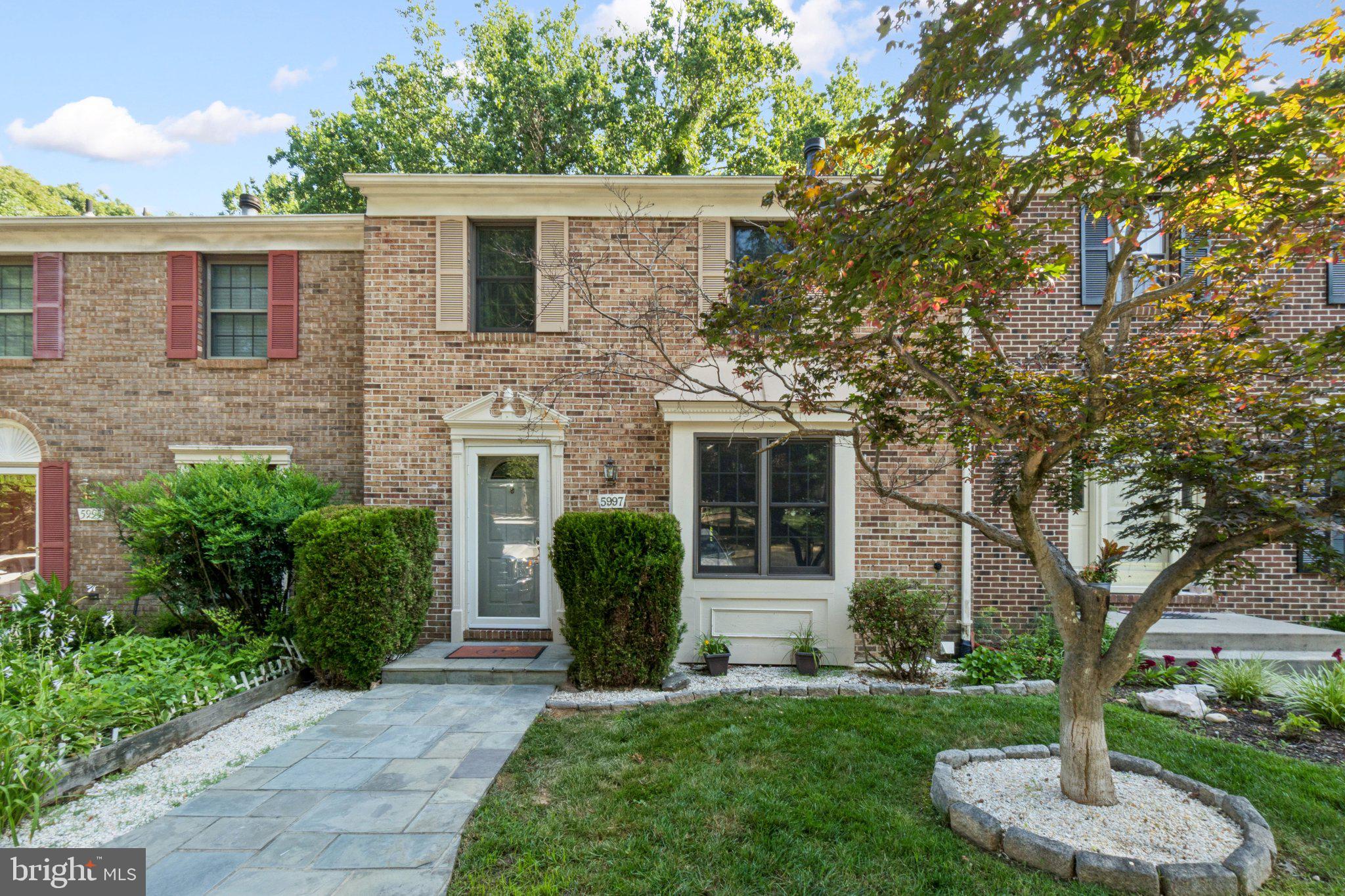 5997 CLERKENWELL COURT