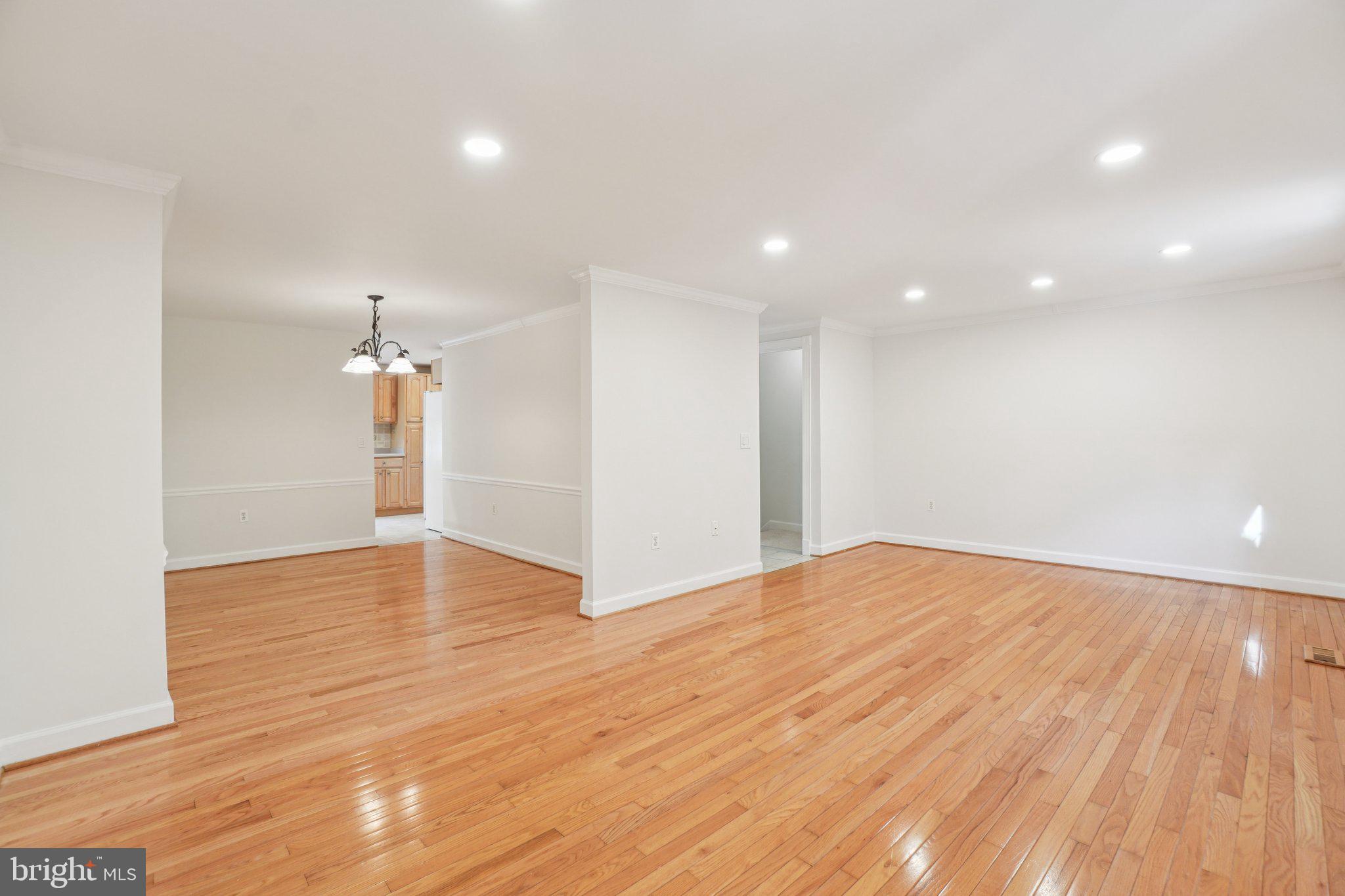 CARDINAL GLEN - Residential