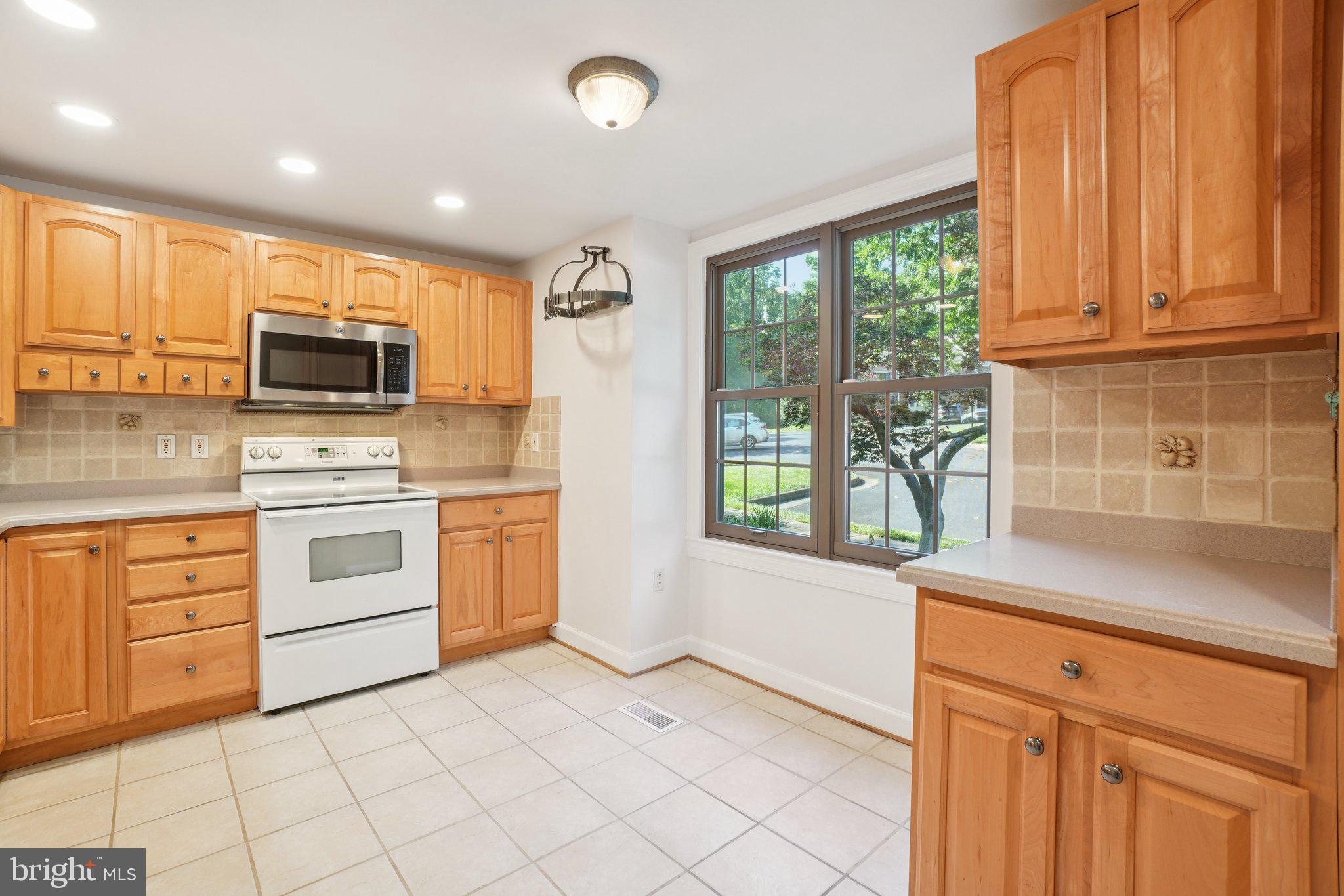 5997 CLERKENWELL COURT