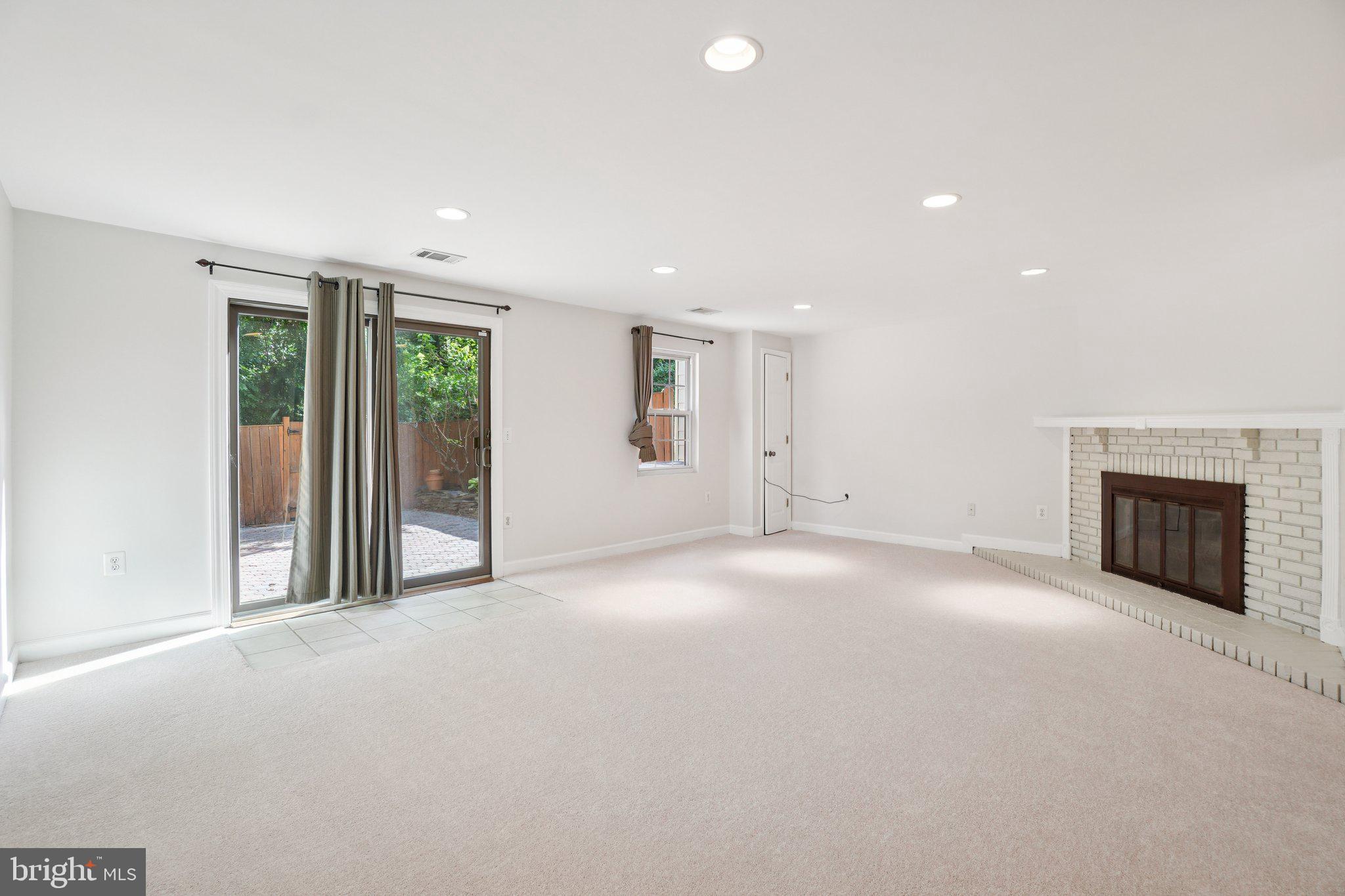 CARDINAL GLEN - Residential