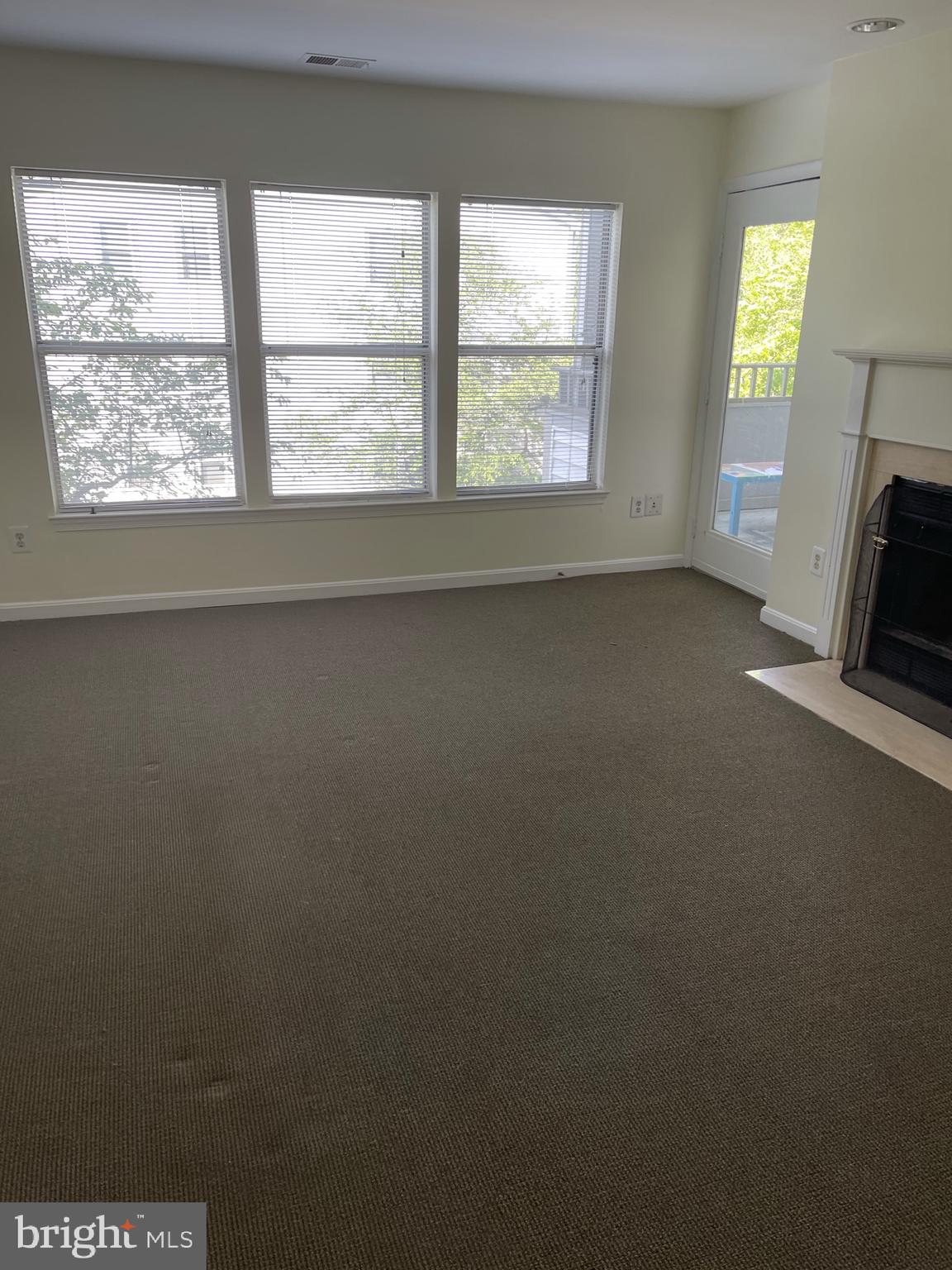 LAFAYETTE FOREST - Residential Lease