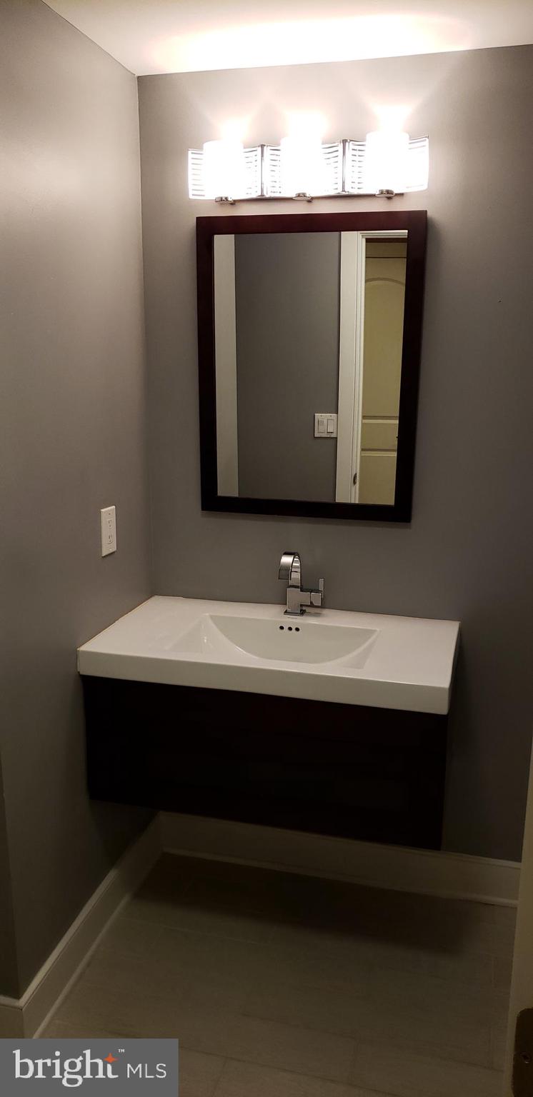 WEST POPLAR - Residential Lease