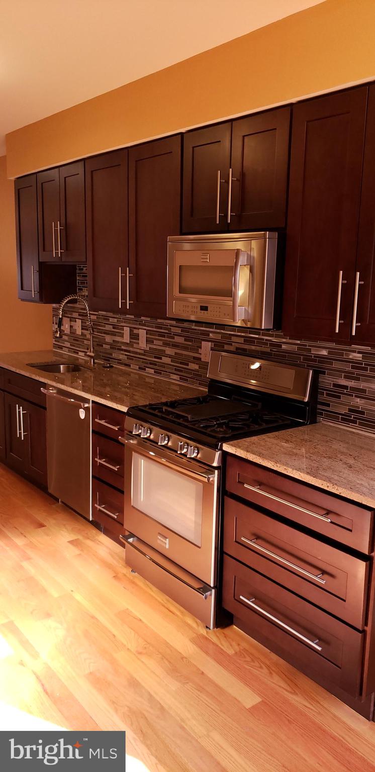 WEST POPLAR - Residential Lease