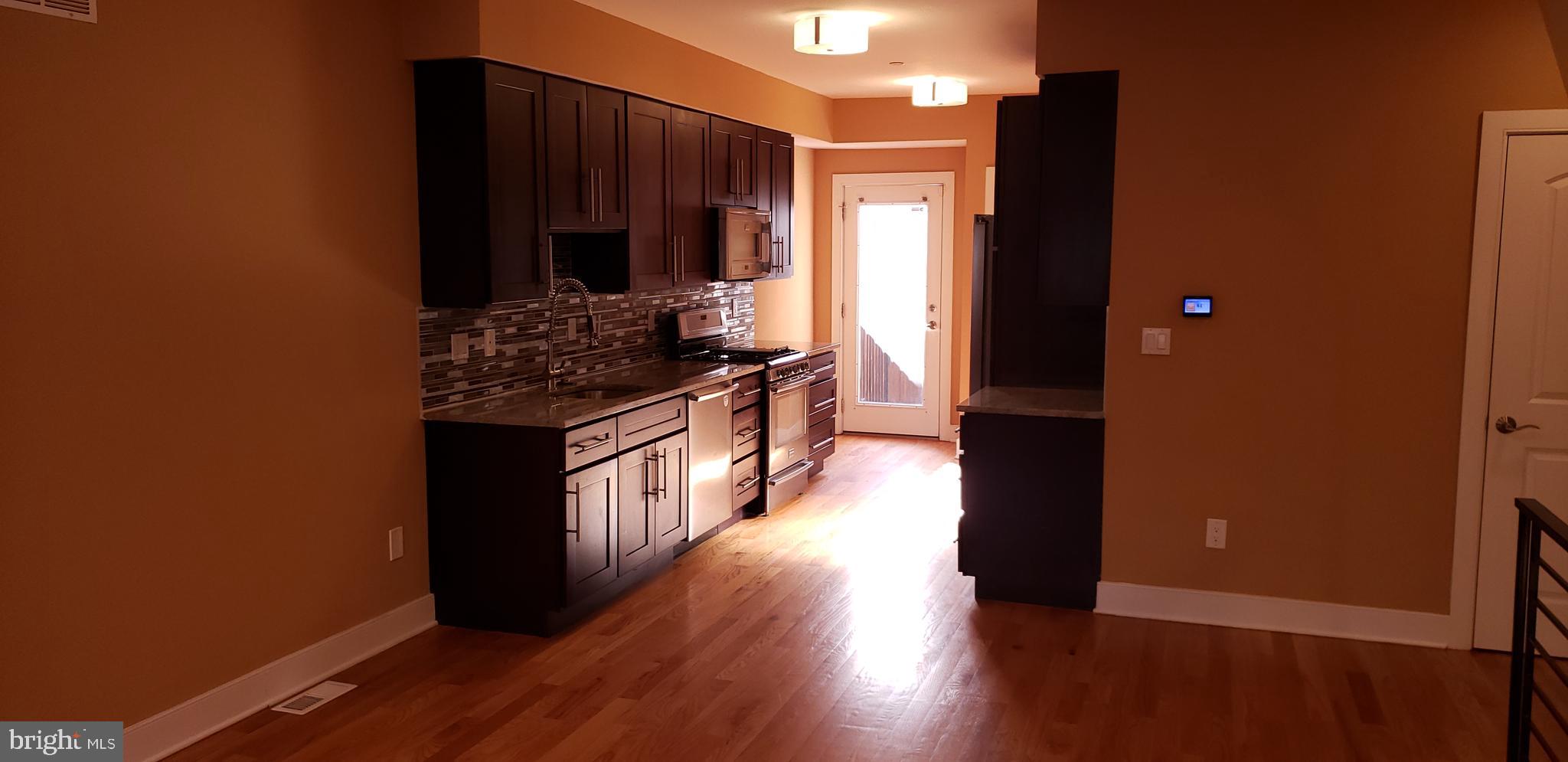 WEST POPLAR - Residential Lease