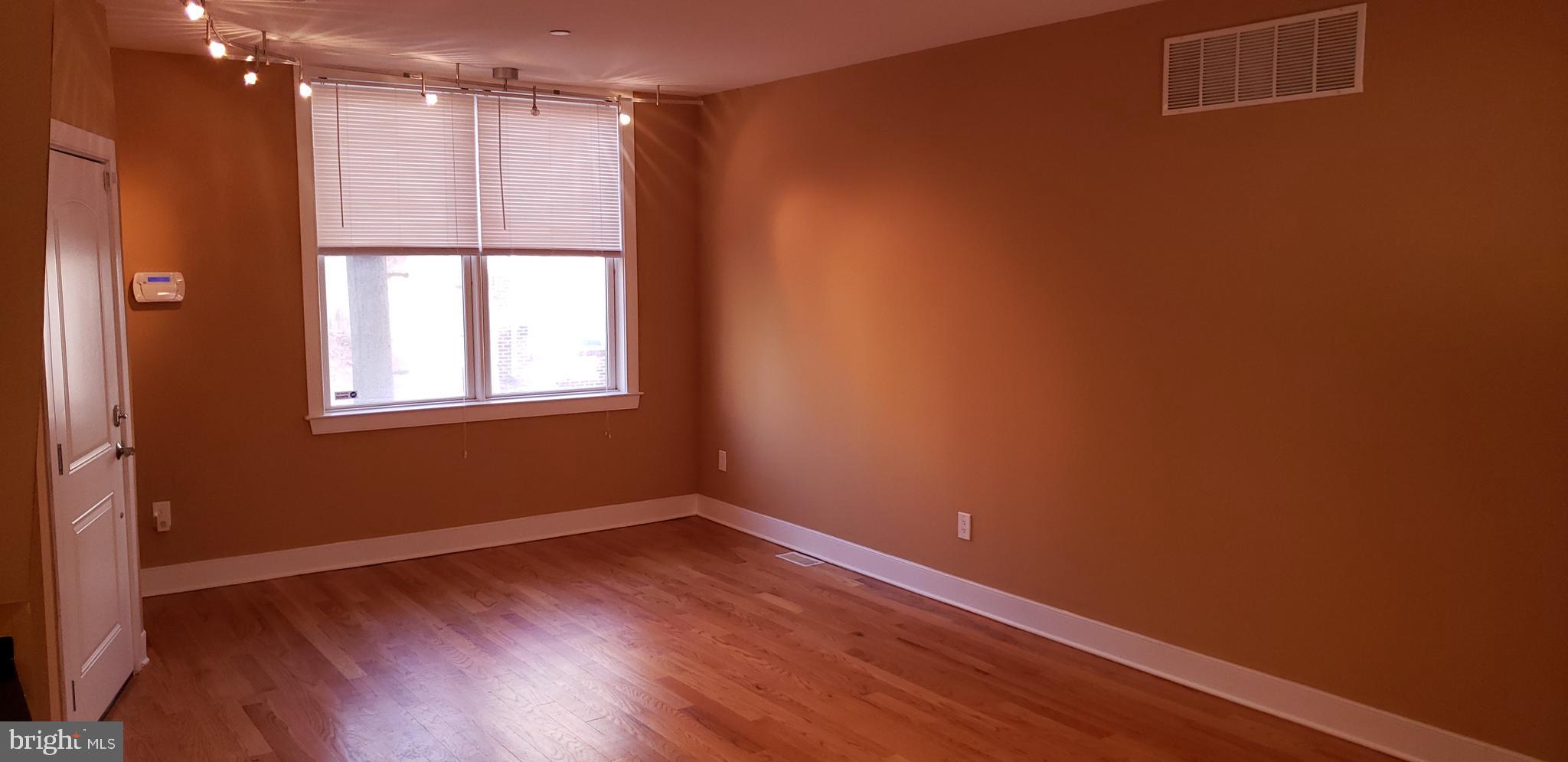 WEST POPLAR - Residential Lease