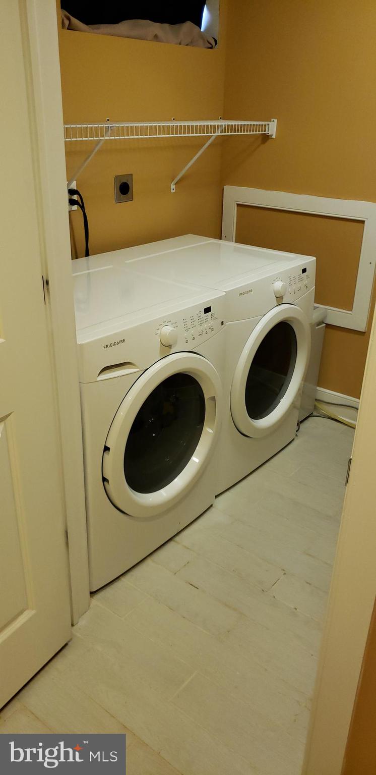 WEST POPLAR - Residential Lease