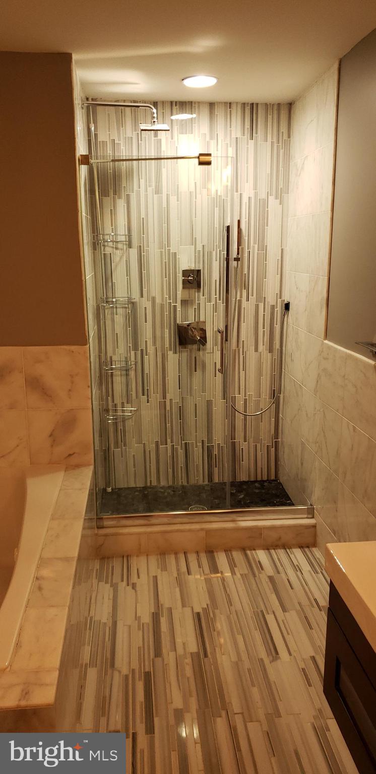 WEST POPLAR - Residential Lease