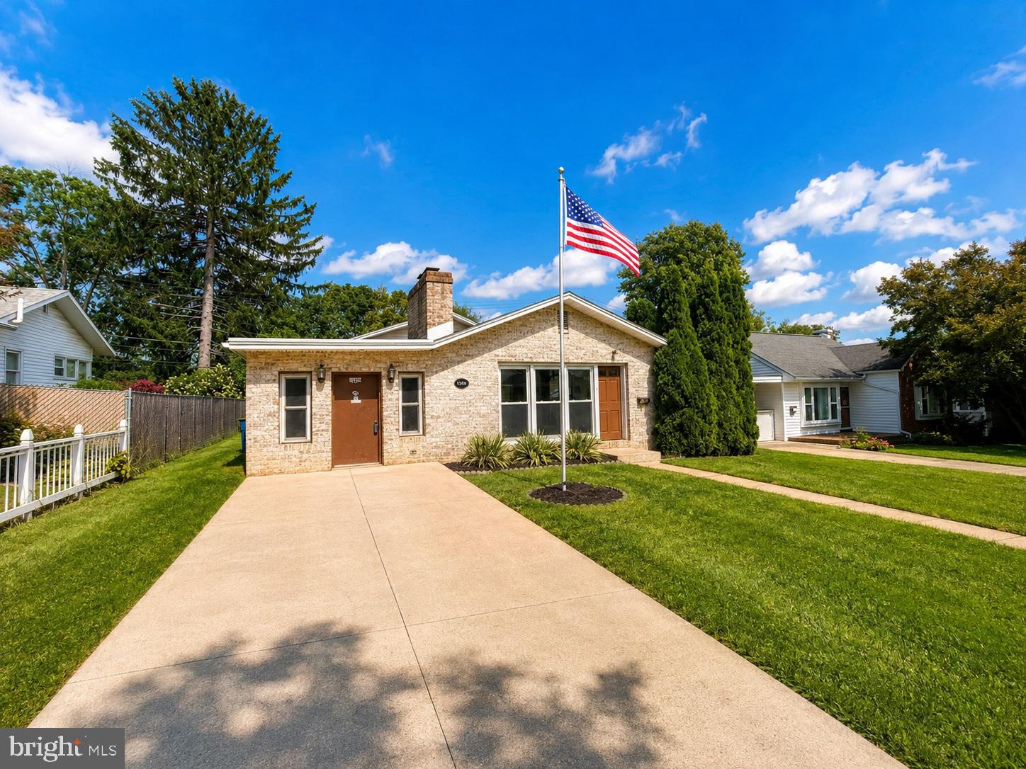 1300 KELTON ROAD