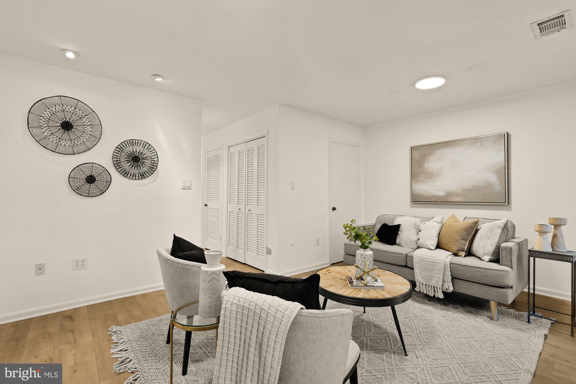 VERMONT PLACE - Residential