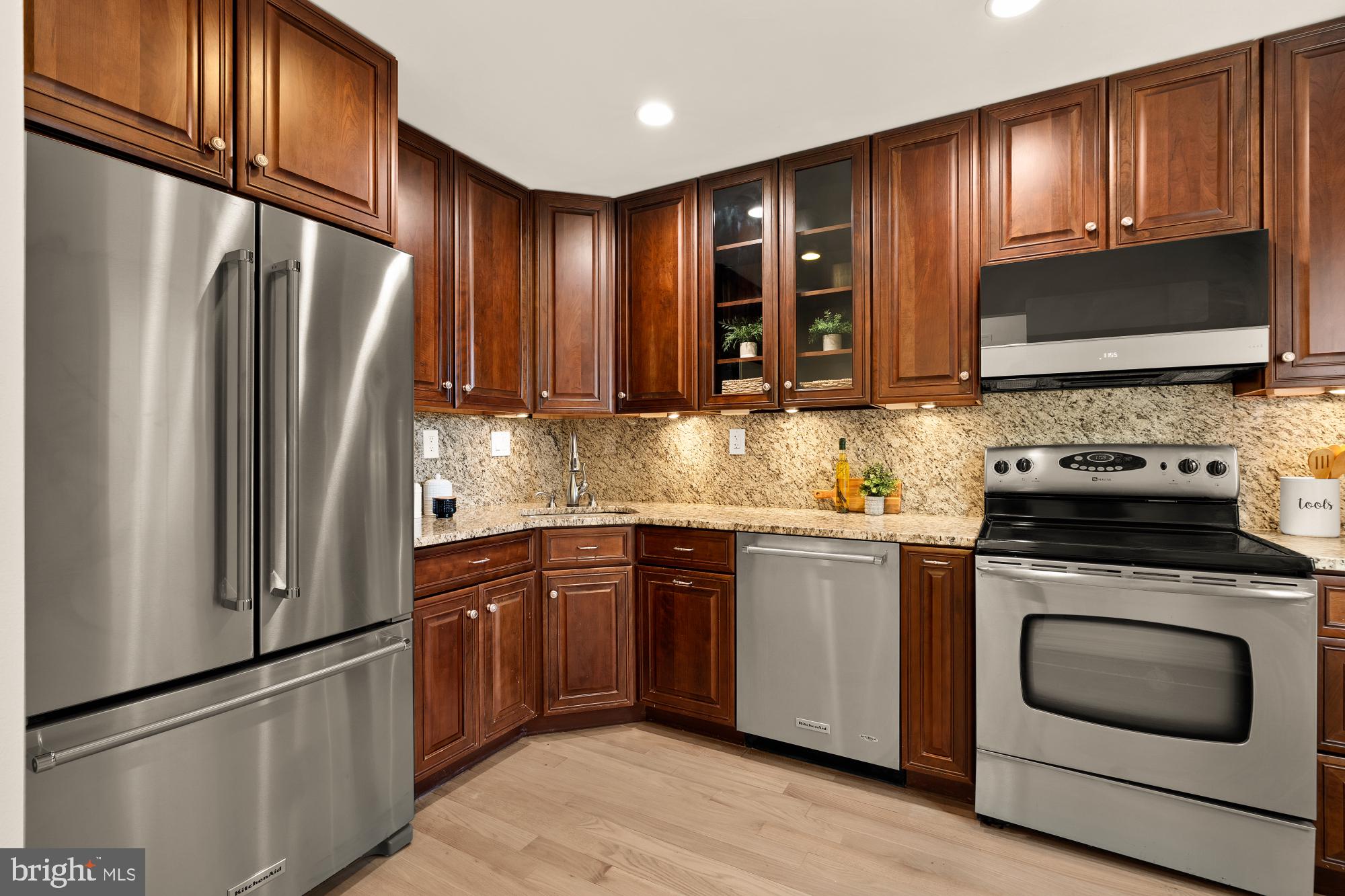 VERMONT PLACE - Residential