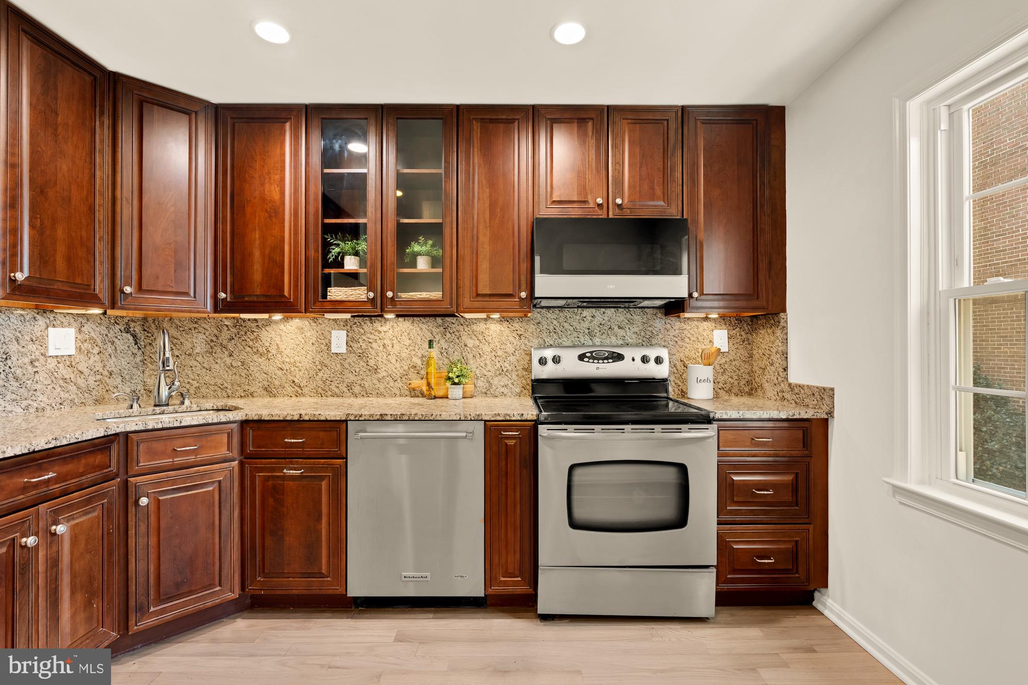 VERMONT PLACE - Residential