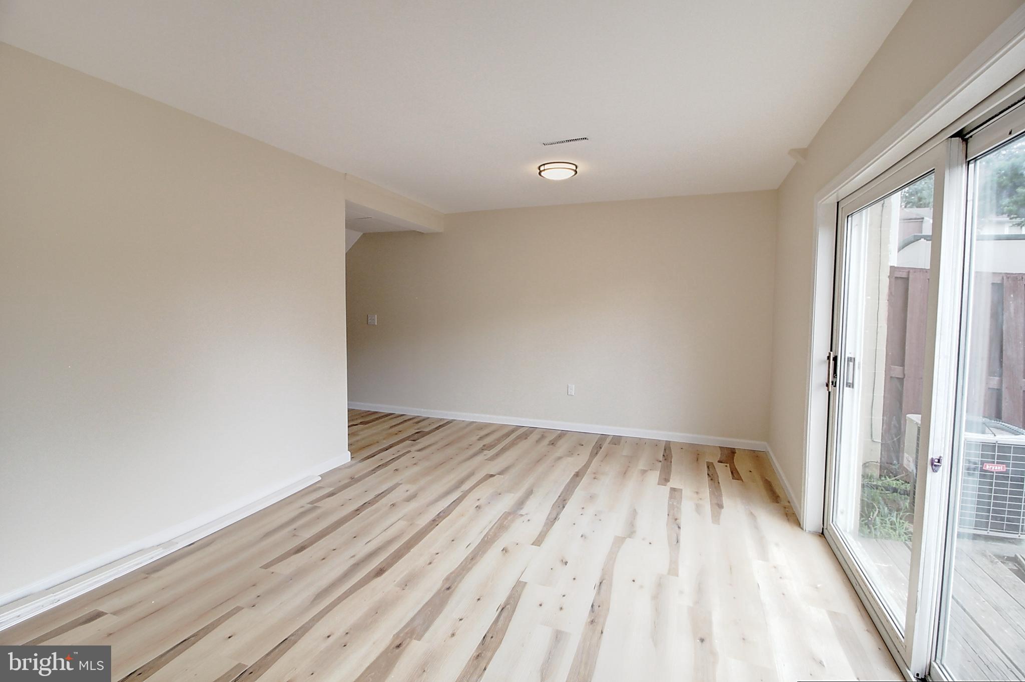 DISCOVERY - Residential Lease