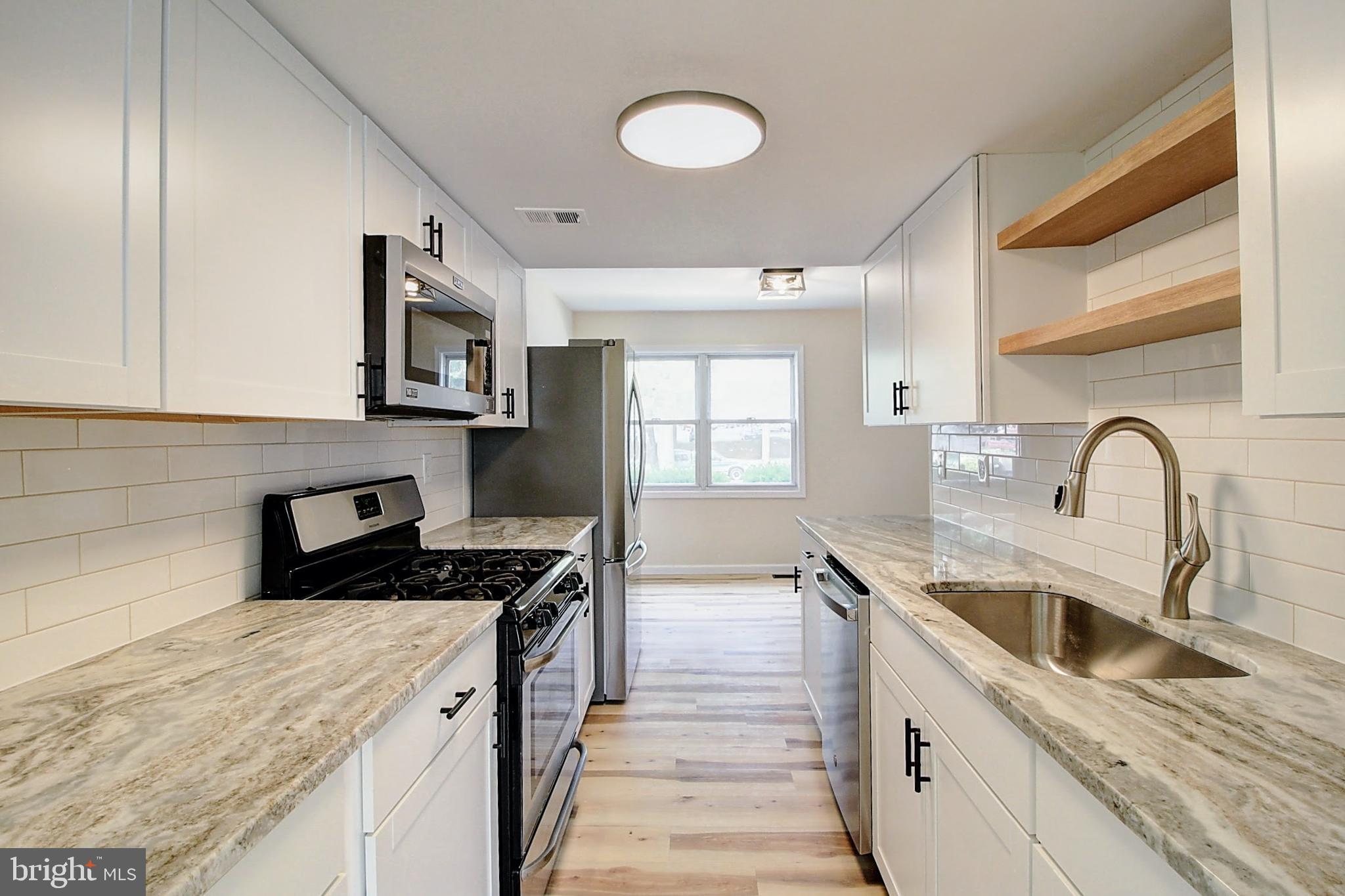 DISCOVERY - Residential Lease