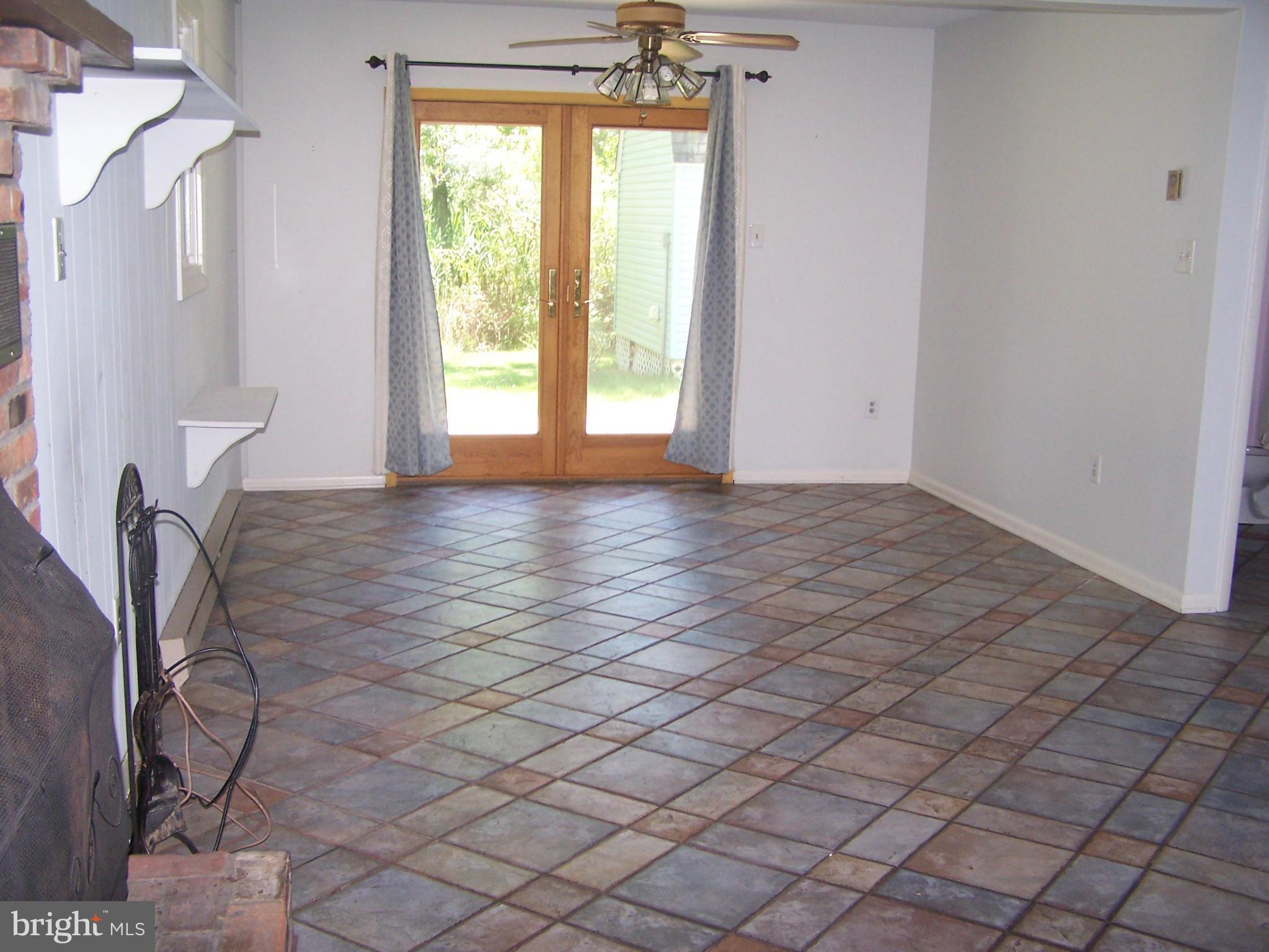 IDLEWILDE ACRES - Residential