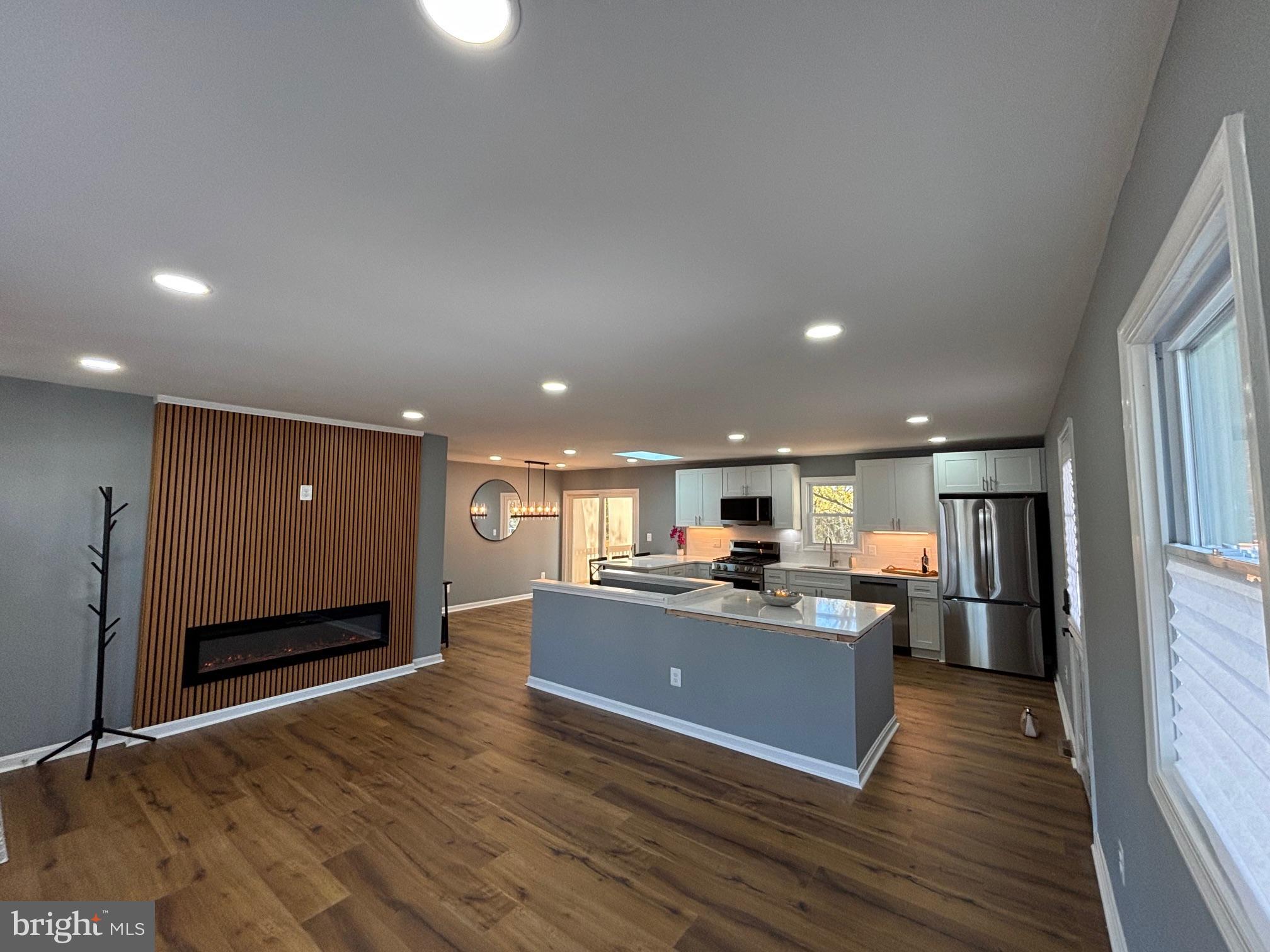 WEST HALETHORPE - Residential