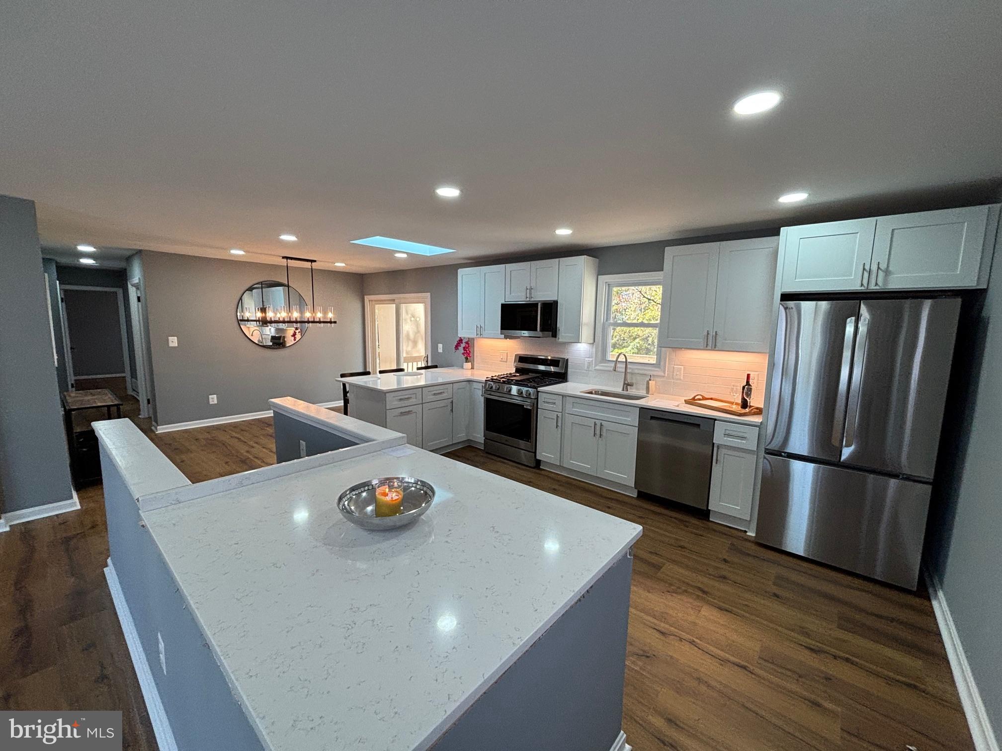 WEST HALETHORPE - Residential