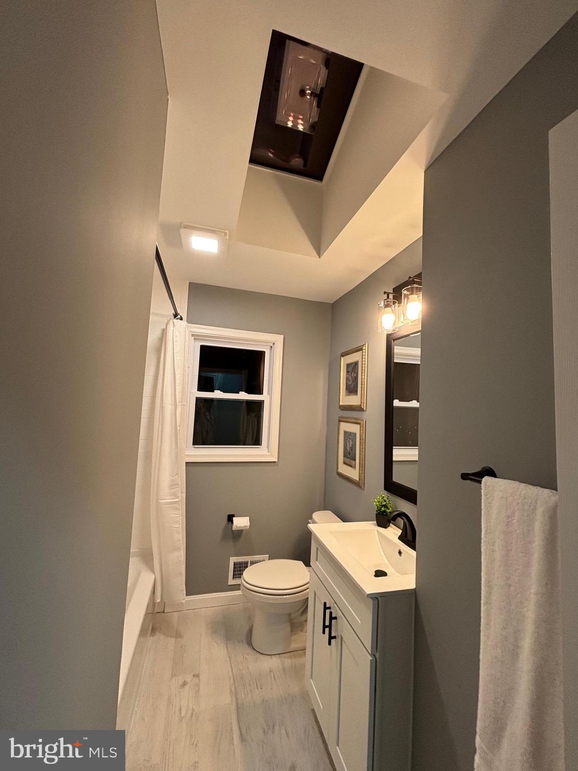 WEST HALETHORPE - Residential