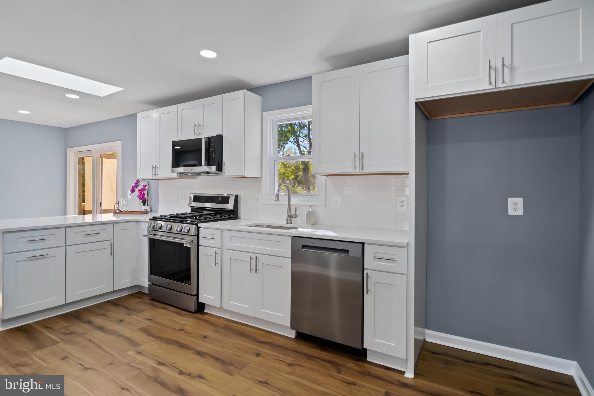 WEST HALETHORPE - Residential