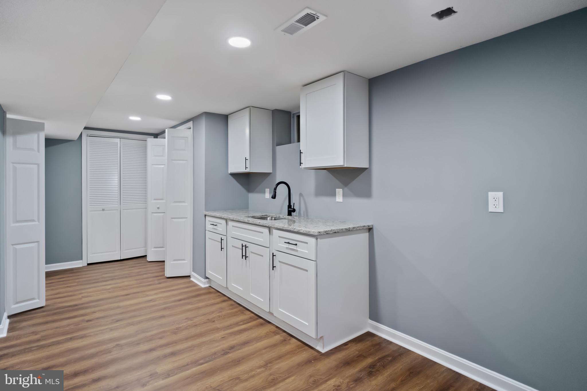 WEST HALETHORPE - Residential