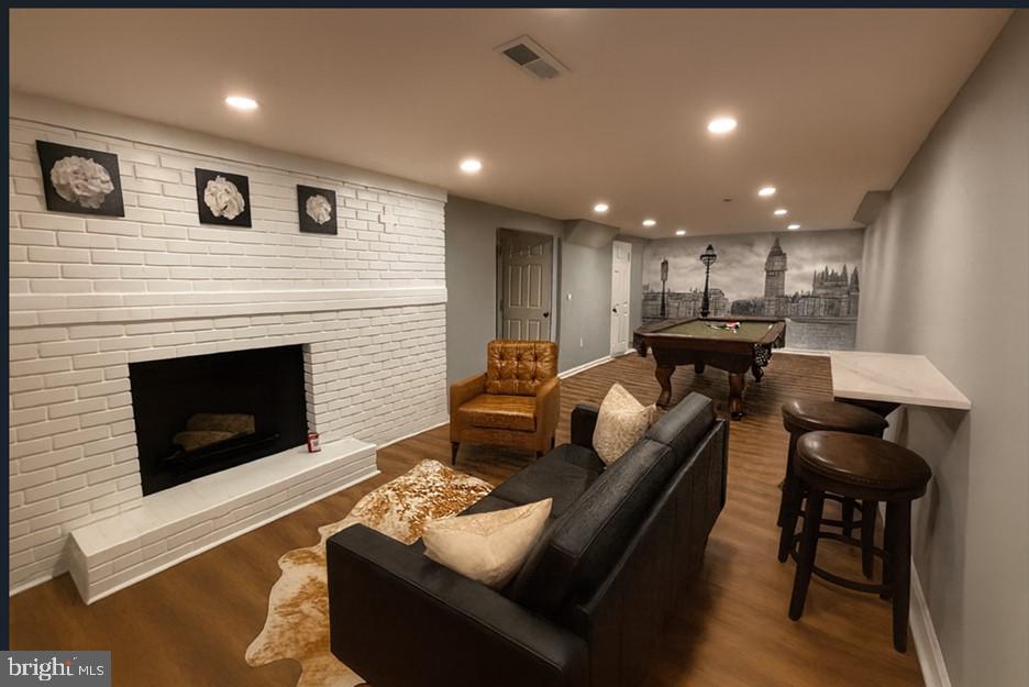 WEST HALETHORPE - Residential