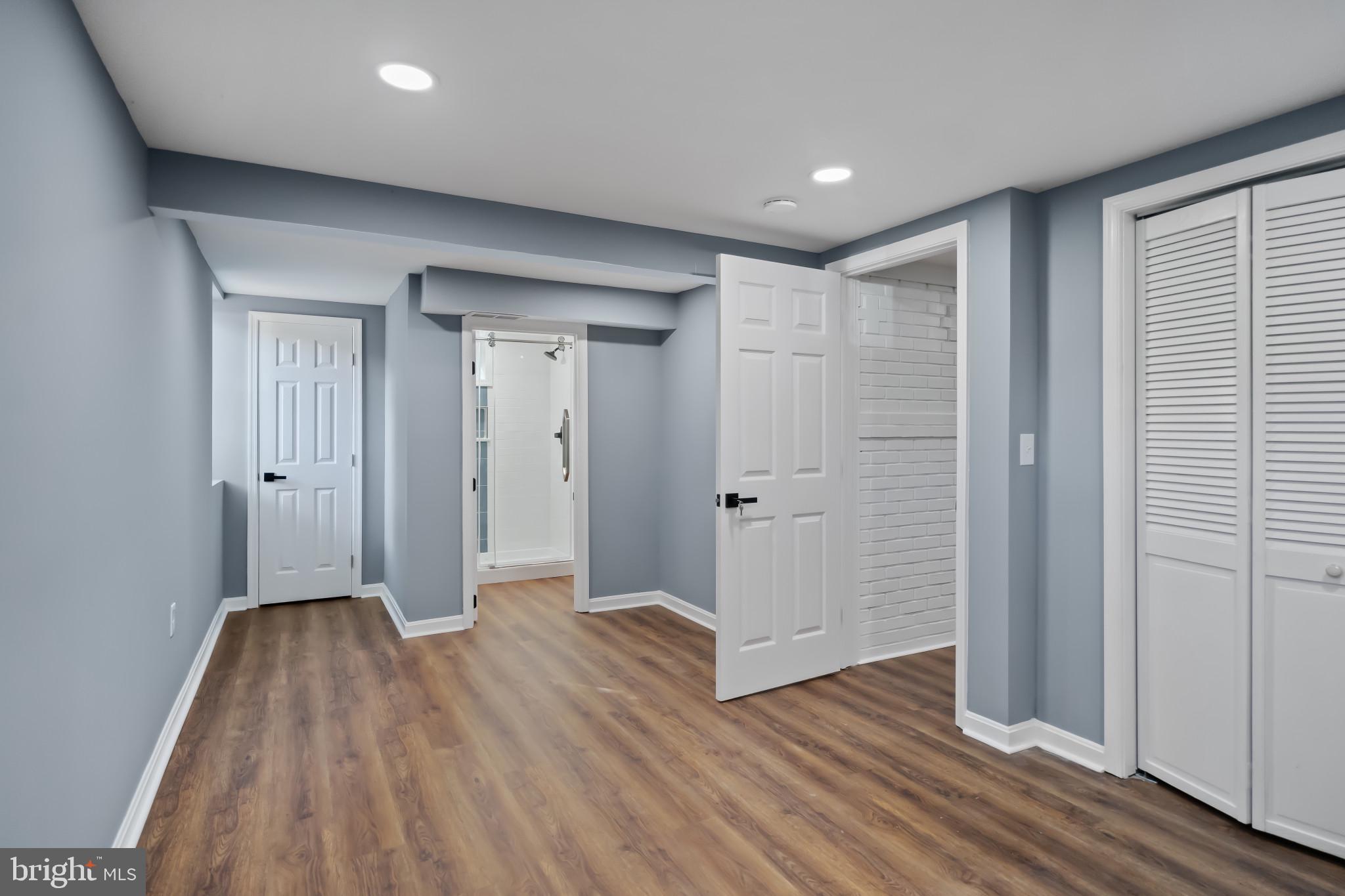 WEST HALETHORPE - Residential