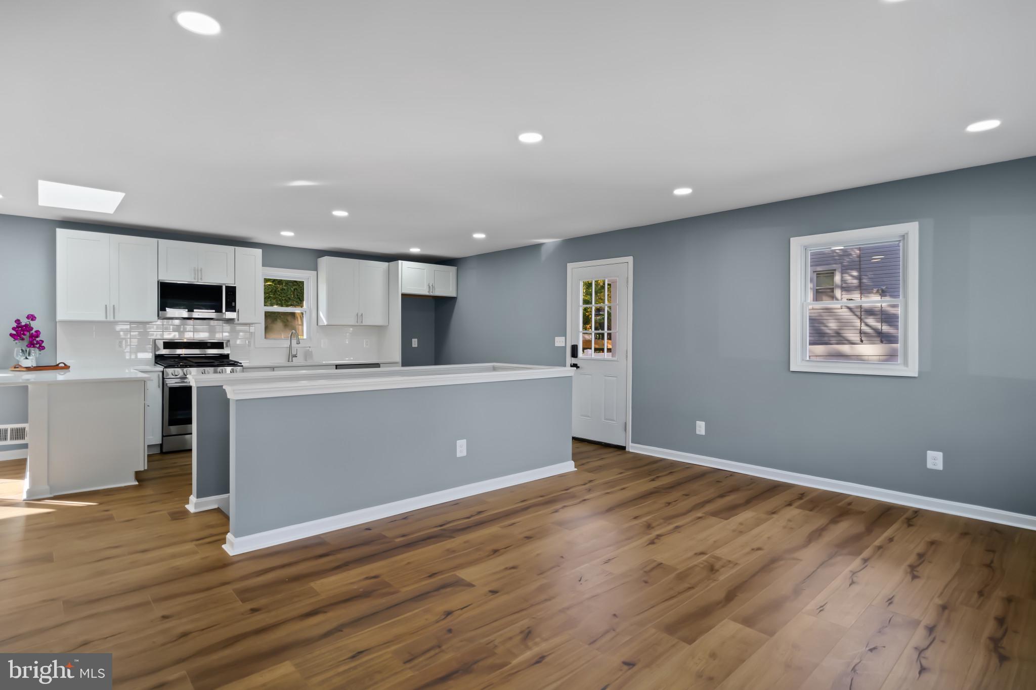 WEST HALETHORPE - Residential