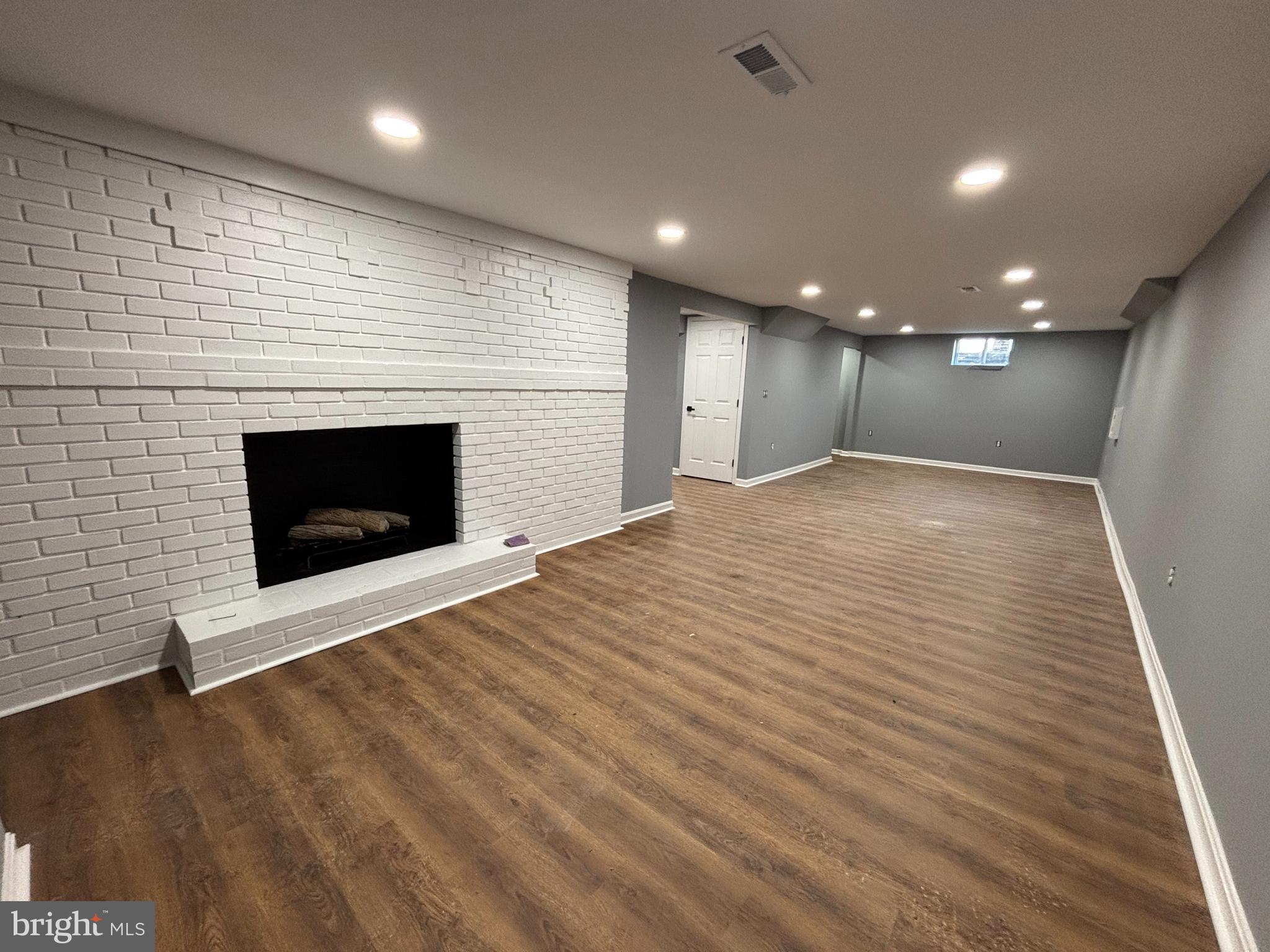 WEST HALETHORPE - Residential