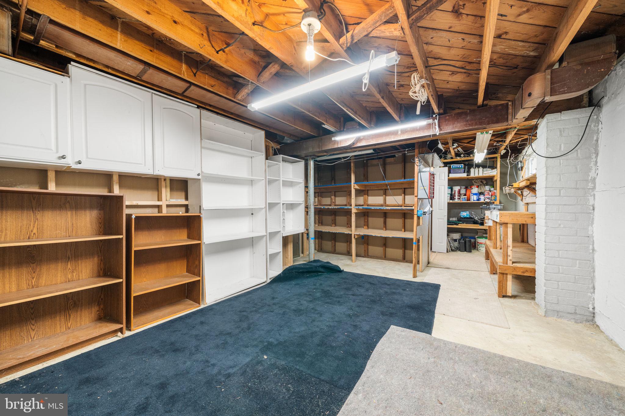 DALECREST - Residential Lease