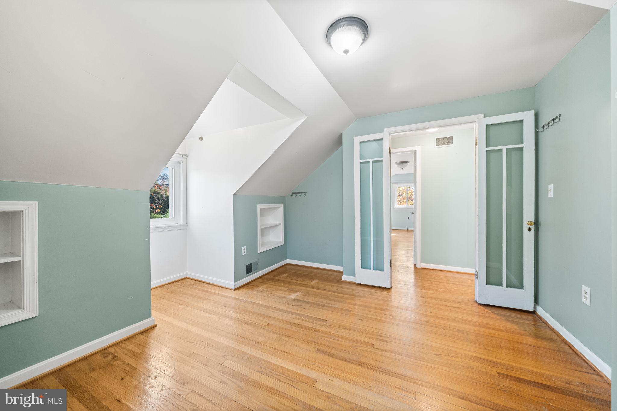 DALECREST - Residential Lease