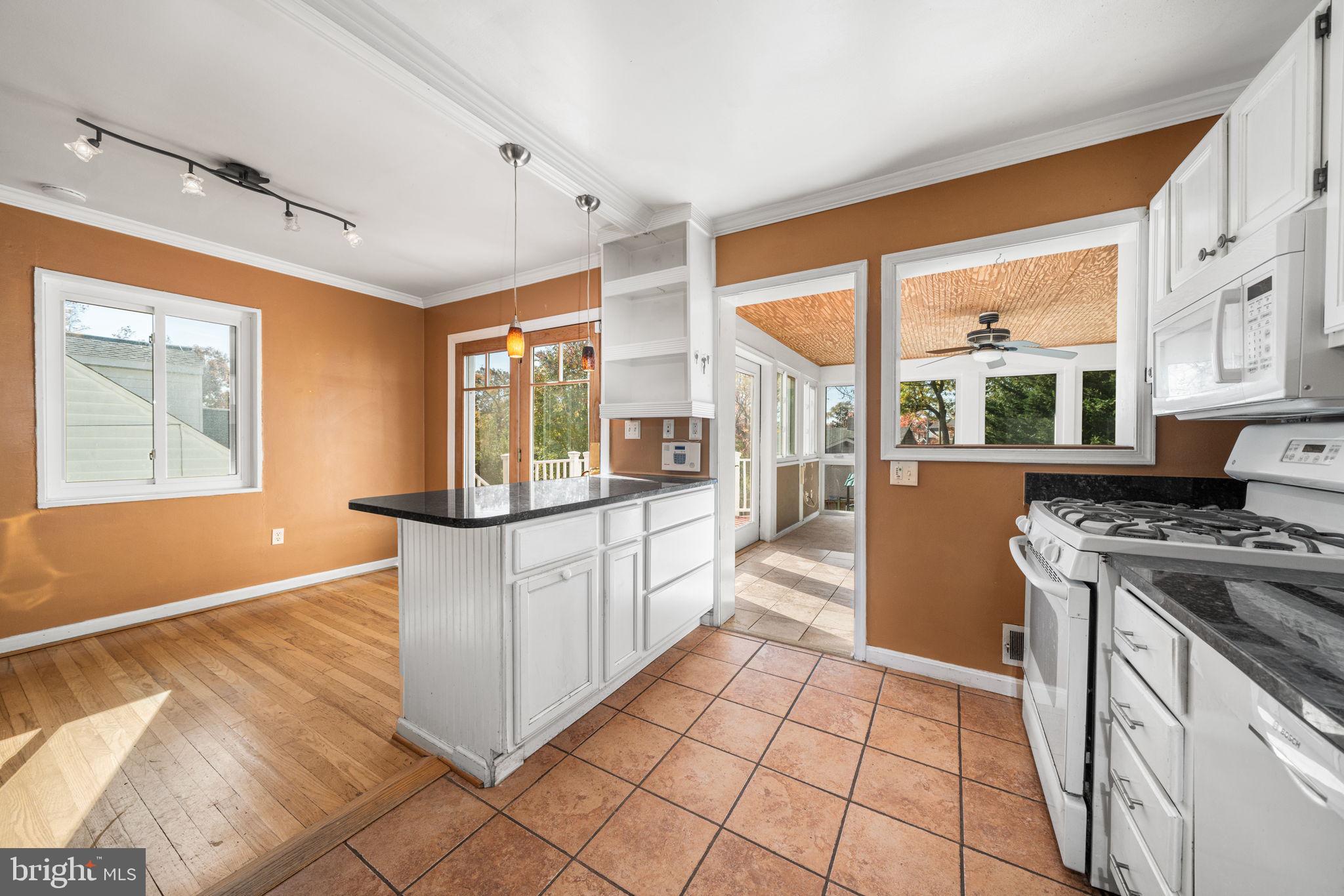 DALECREST - Residential Lease