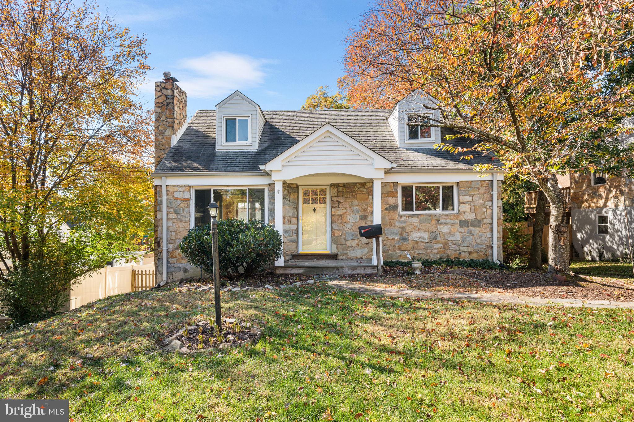 DALECREST - Residential Lease