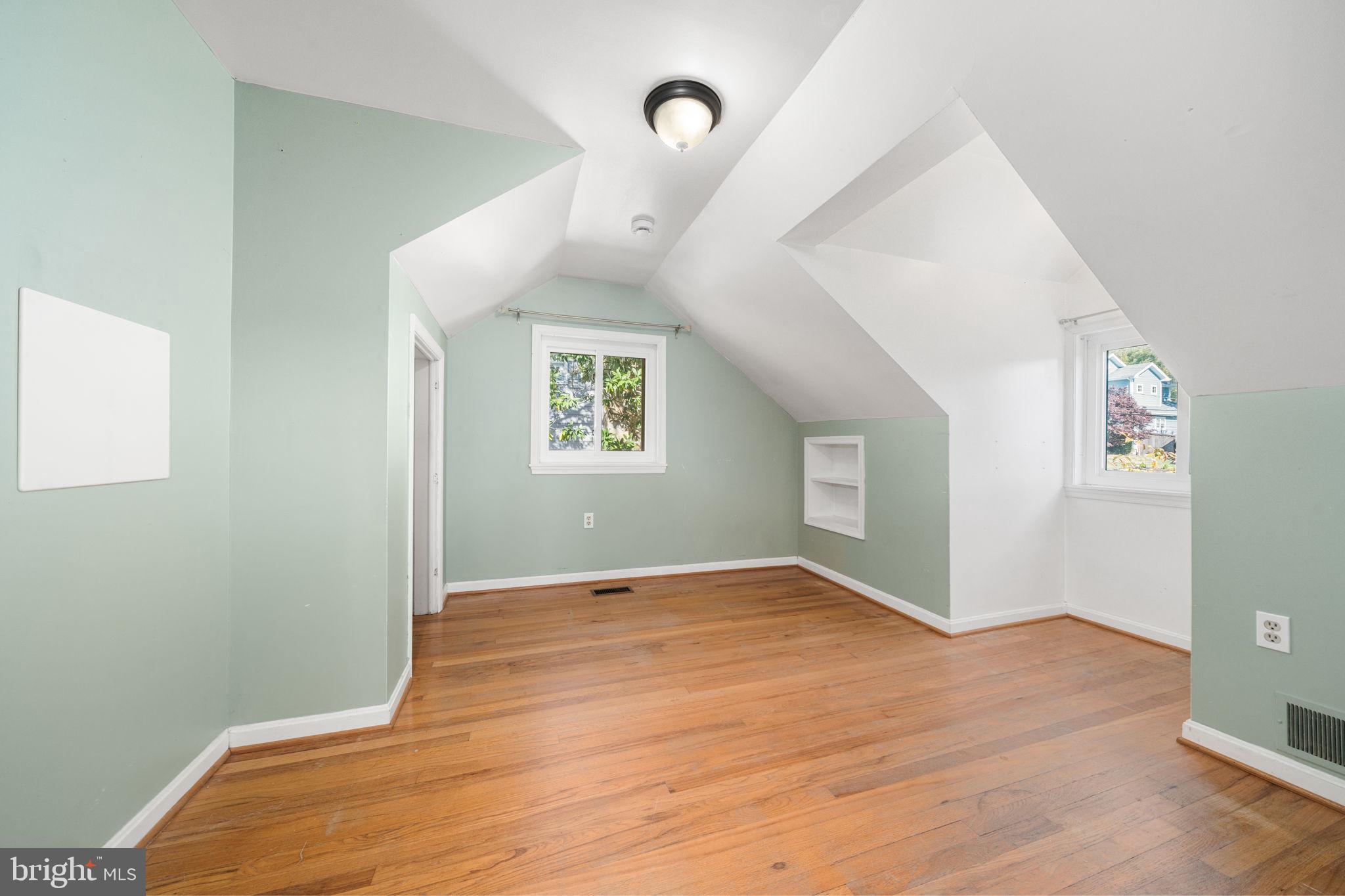 DALECREST - Residential Lease