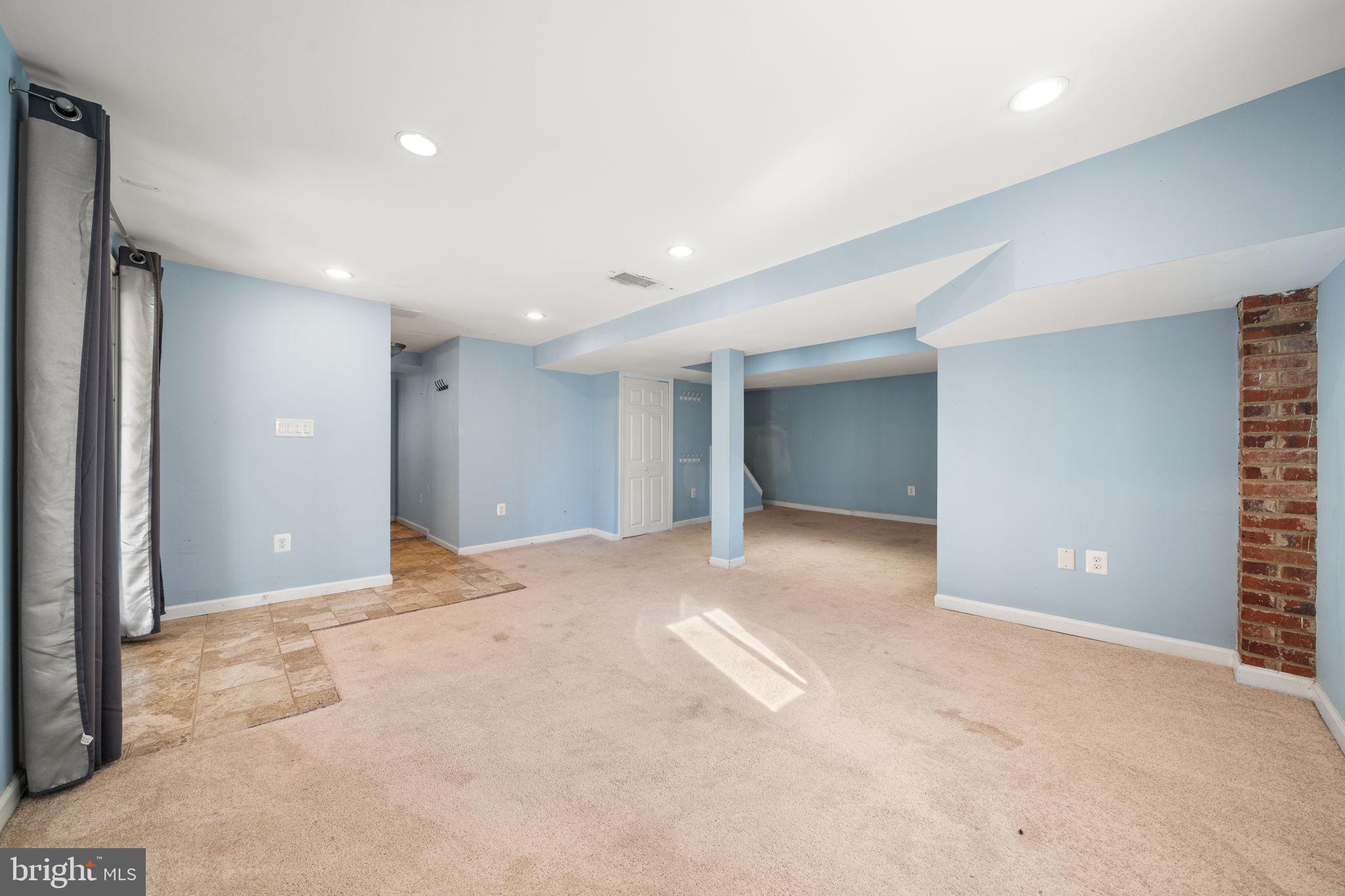 DALECREST - Residential Lease