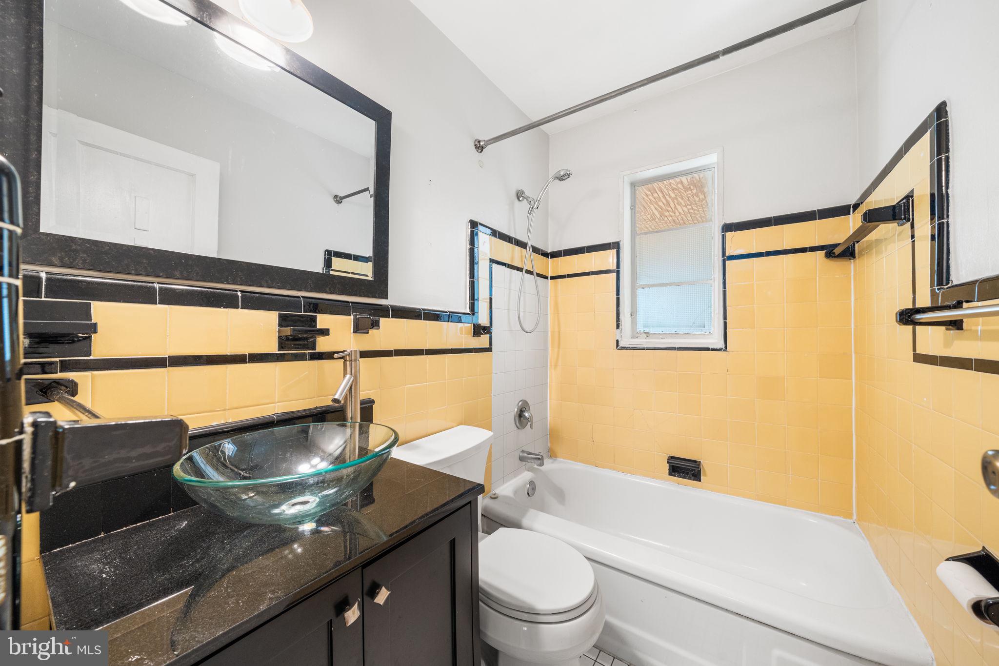 DALECREST - Residential Lease