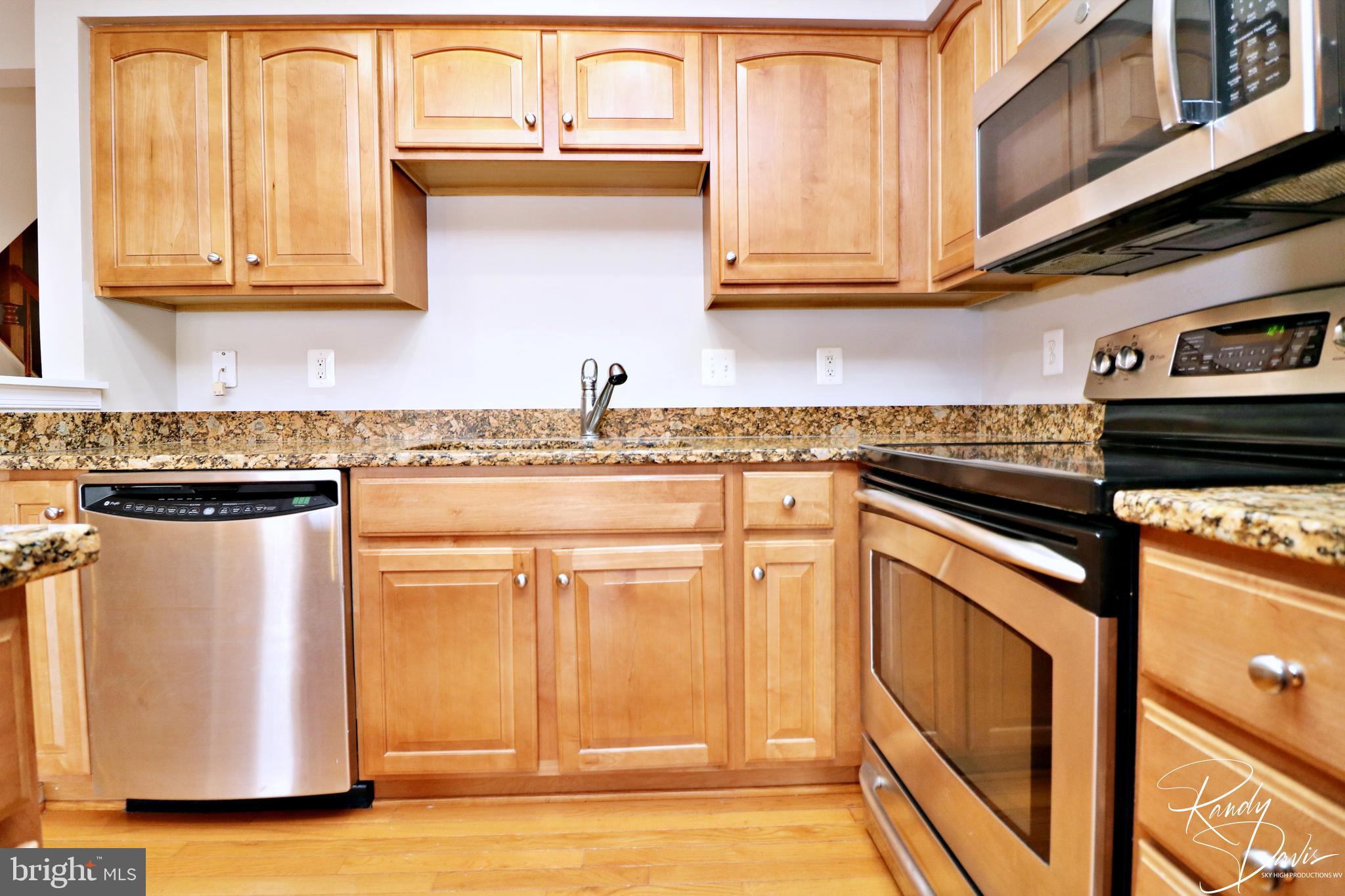 LAKELAND PLACE - Residential