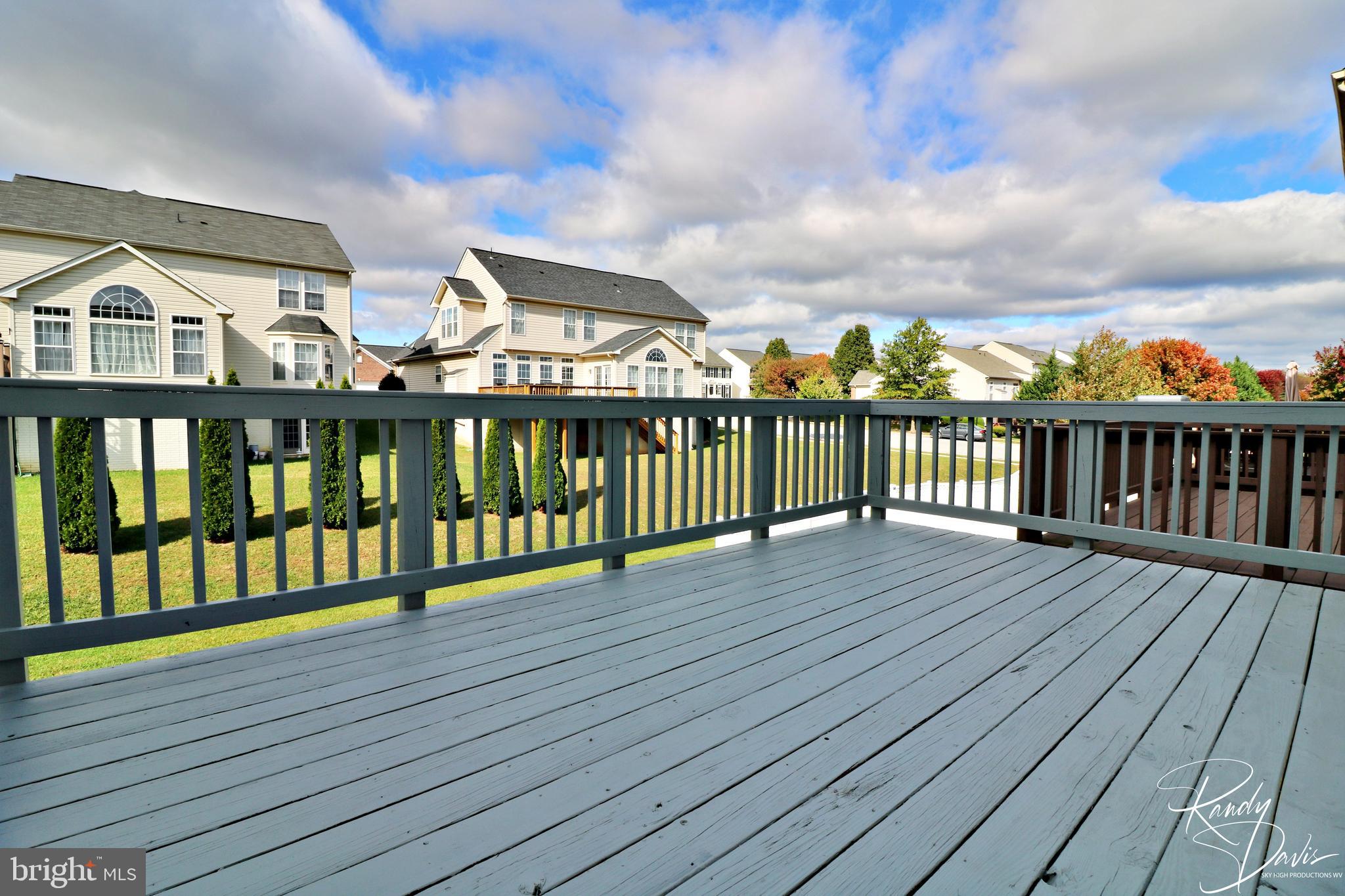 LAKELAND PLACE - Residential