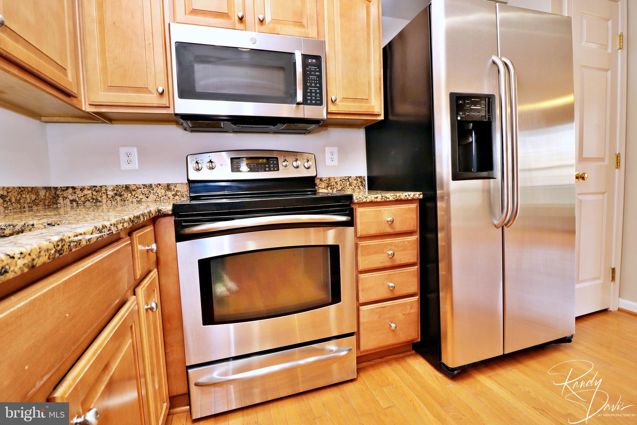 LAKELAND PLACE - Residential