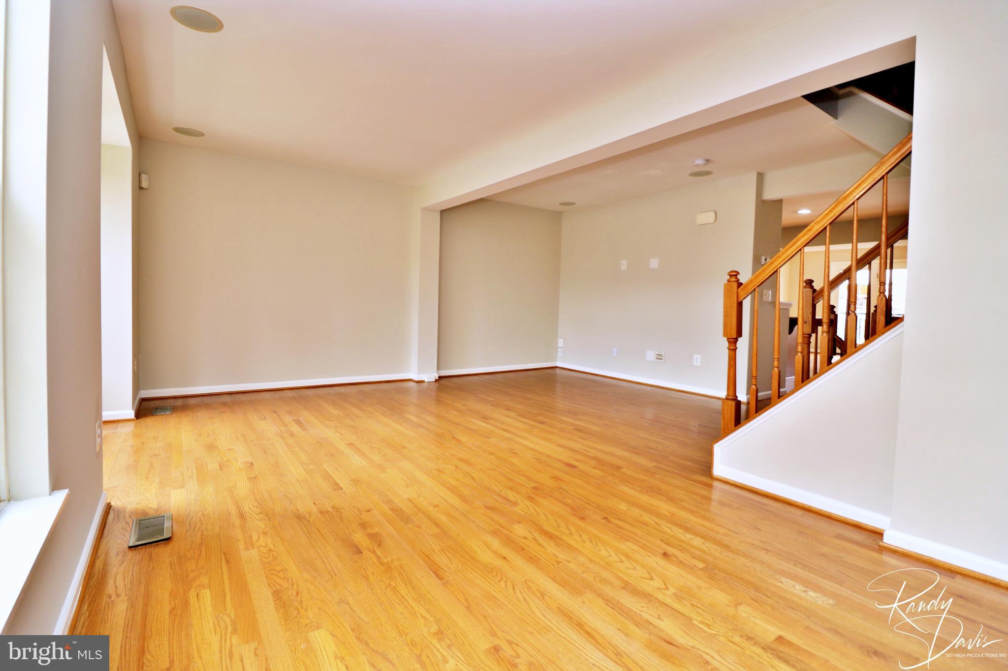 LAKELAND PLACE - Residential