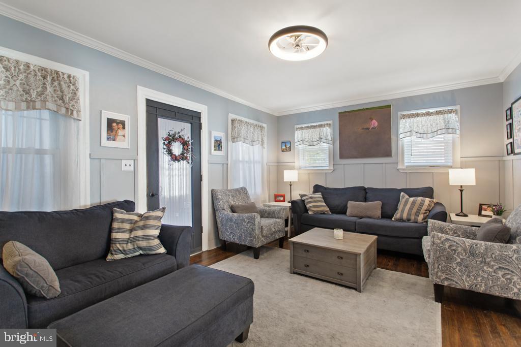 86 GREENFIELD AVENUE