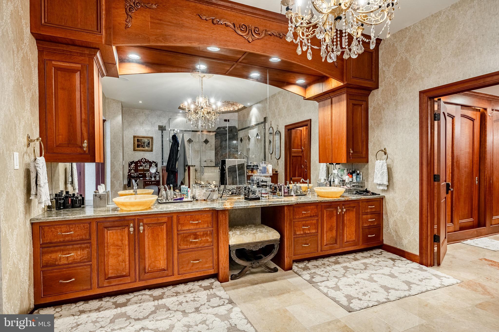 GRENOBLE MANOR - Residential