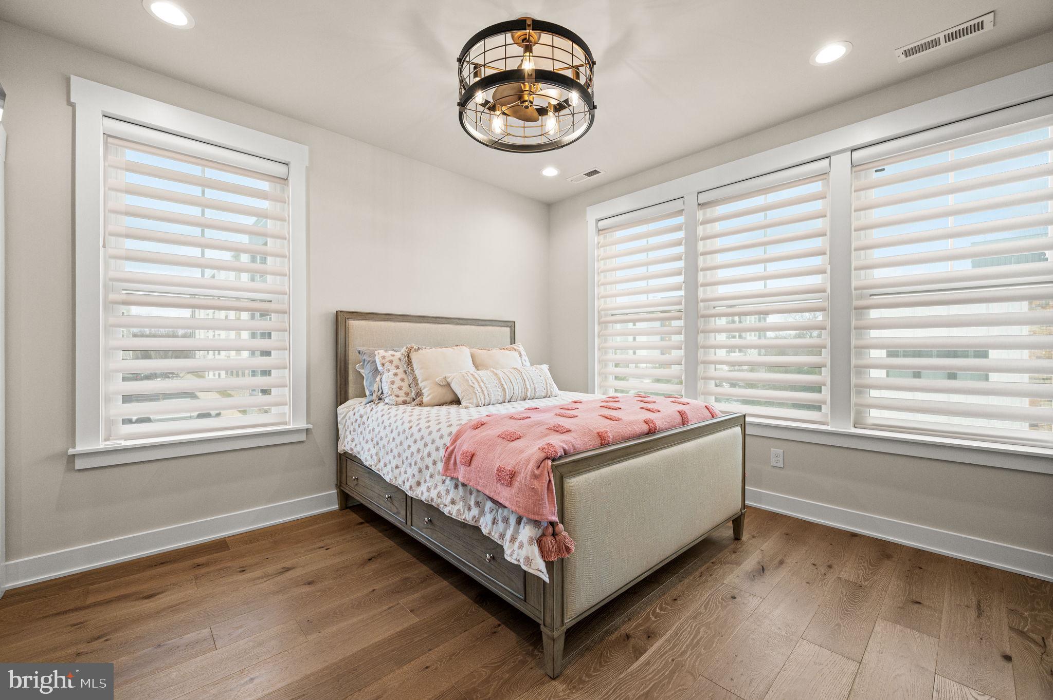 NEWTOWN WALK AT ELLIS PRESERVE - Residential