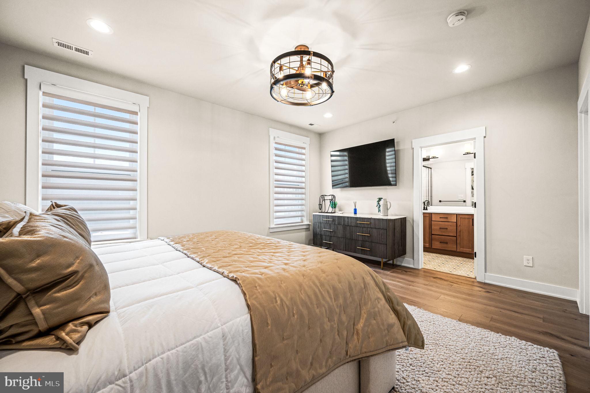 NEWTOWN WALK AT ELLIS PRESERVE - Residential