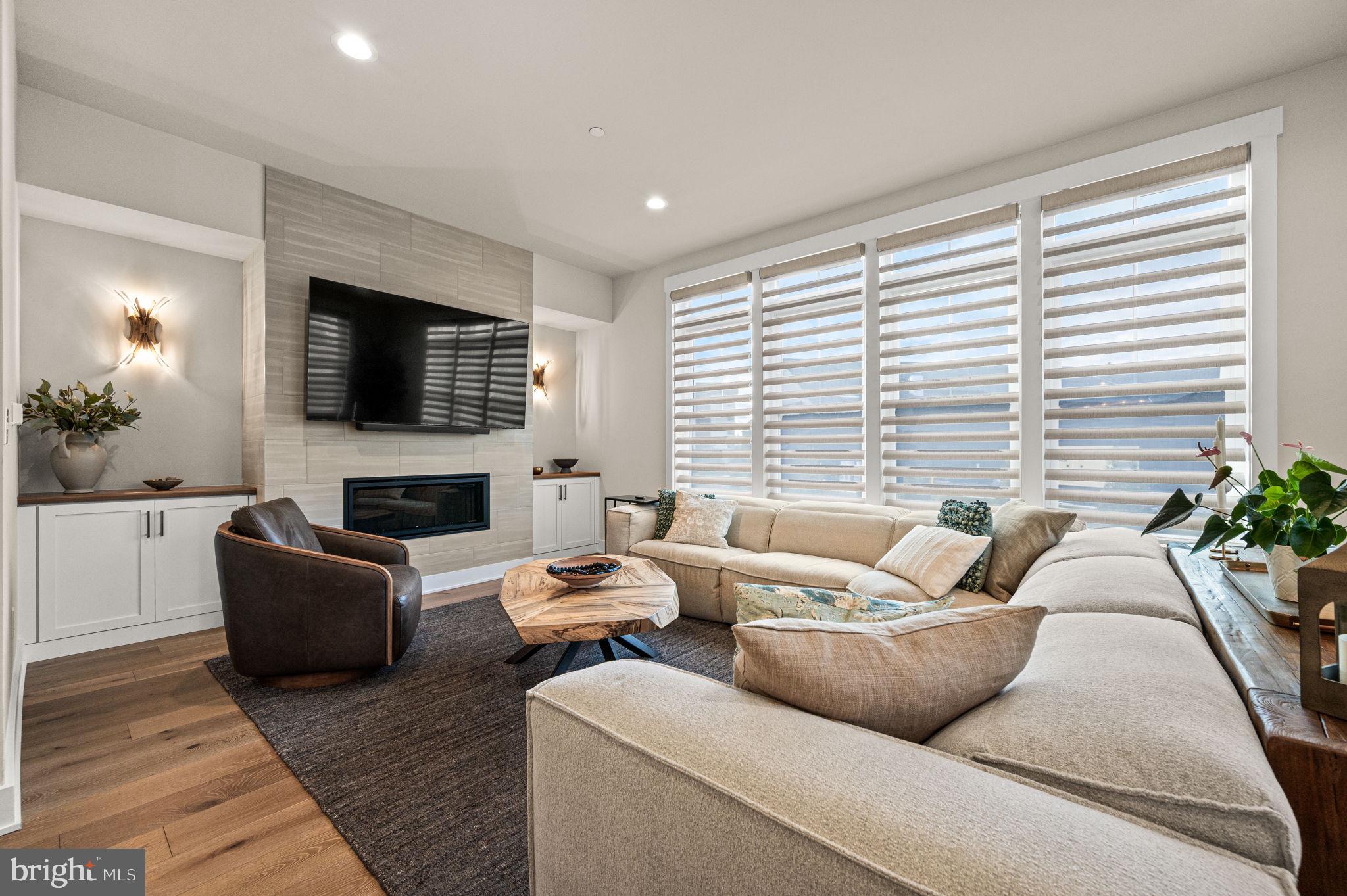 NEWTOWN WALK AT ELLIS PRESERVE - Residential