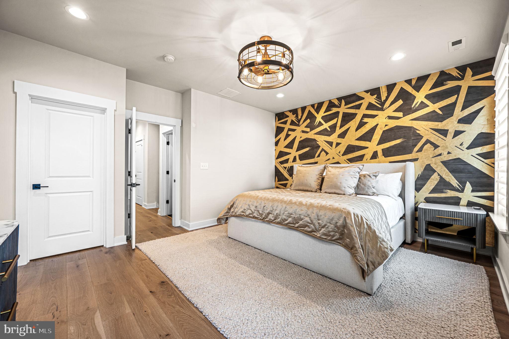 NEWTOWN WALK AT ELLIS PRESERVE - Residential