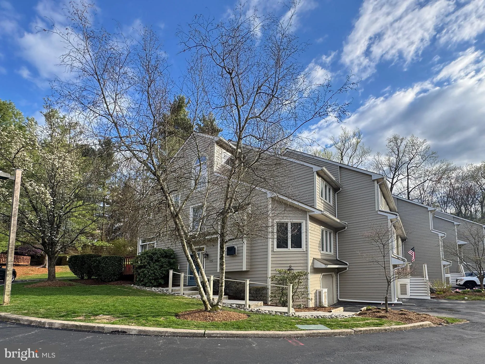 Newtown Square, Pennsylvania 19073, United States, 3 Bedrooms Bedrooms, ,3 BathroomsBathrooms,Residential,Pending,109949