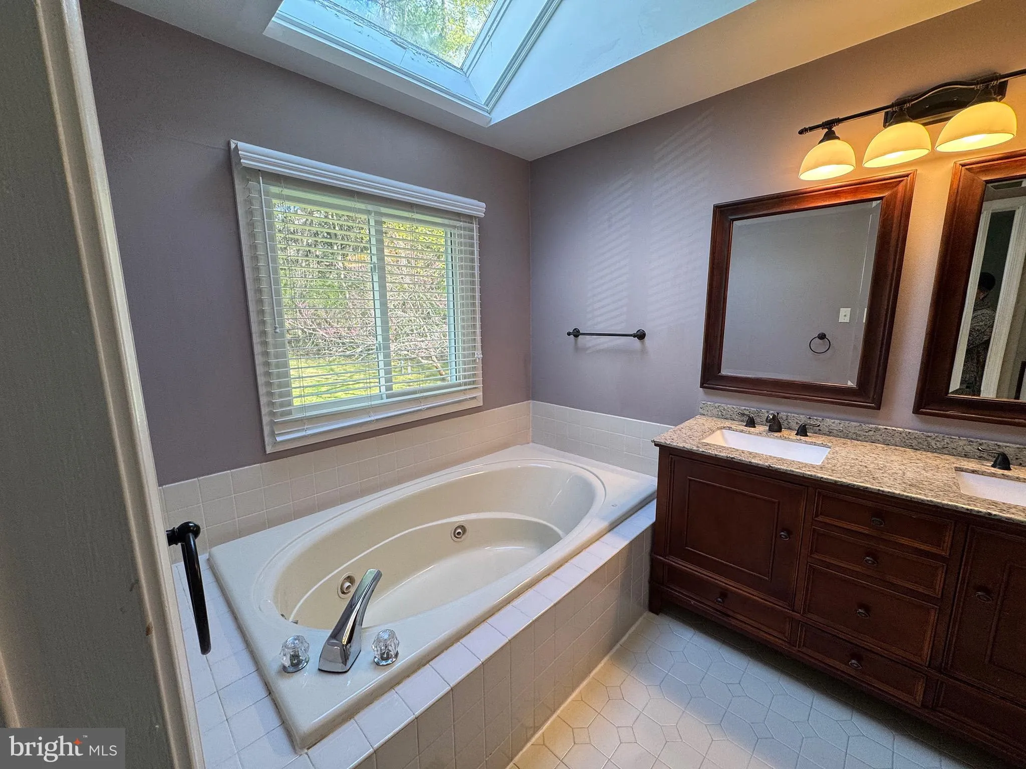 Newtown Square, Pennsylvania 19073, United States, 3 Bedrooms Bedrooms, ,3 BathroomsBathrooms,Residential,Pending,109949