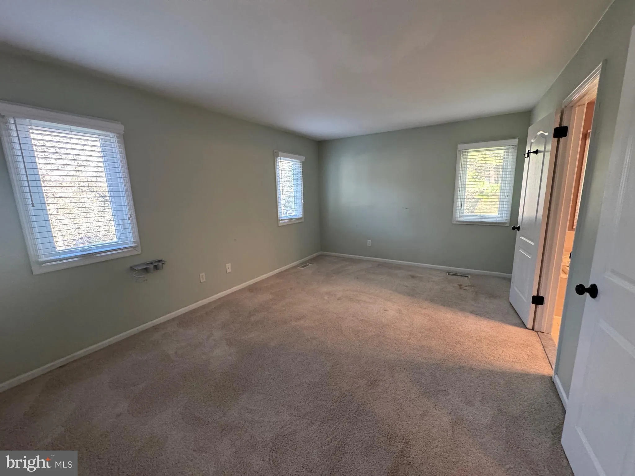 Newtown Square, Pennsylvania 19073, United States, 3 Bedrooms Bedrooms, ,3 BathroomsBathrooms,Residential,Pending,109949